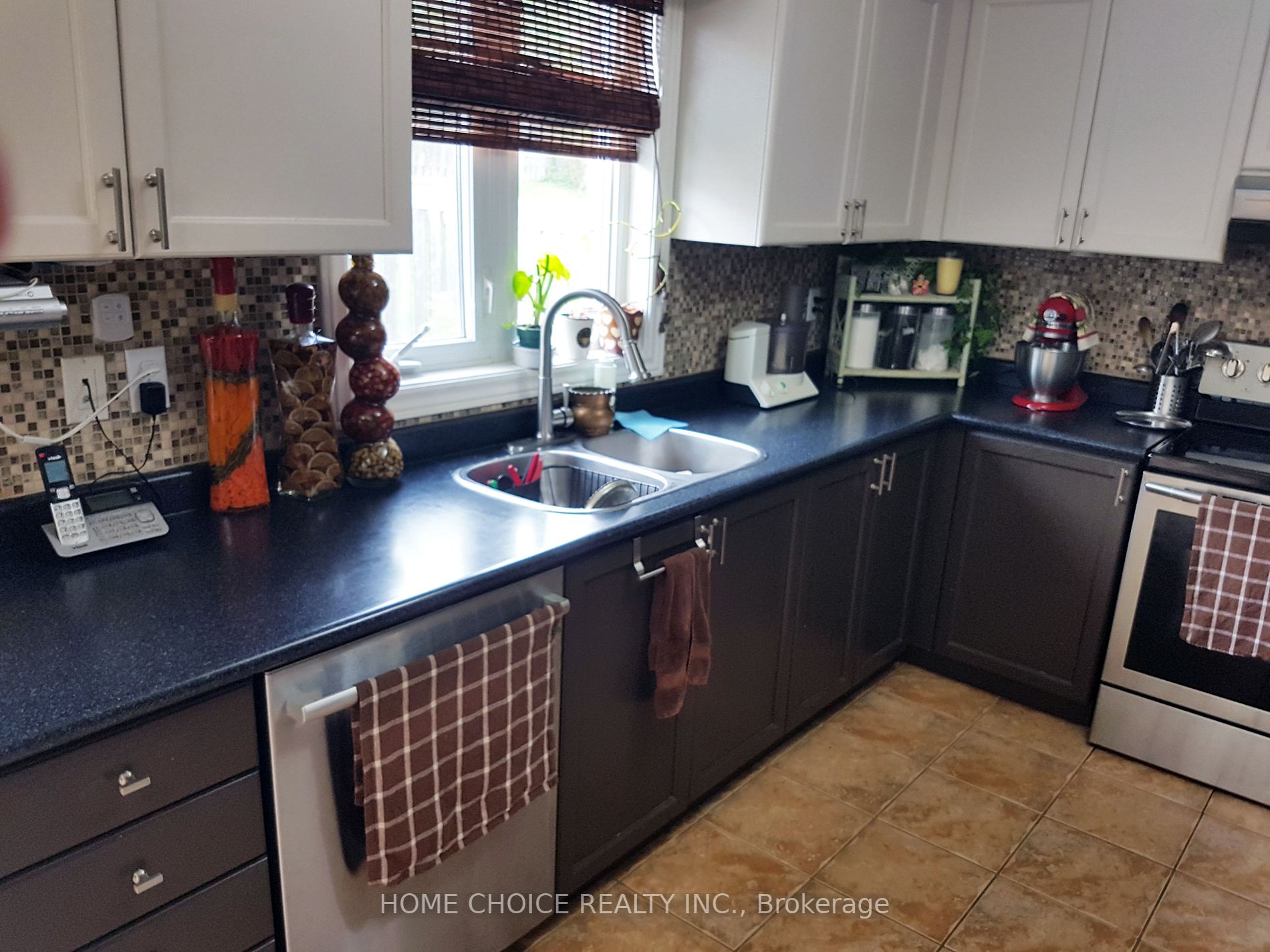 52 Metcalfe Dr