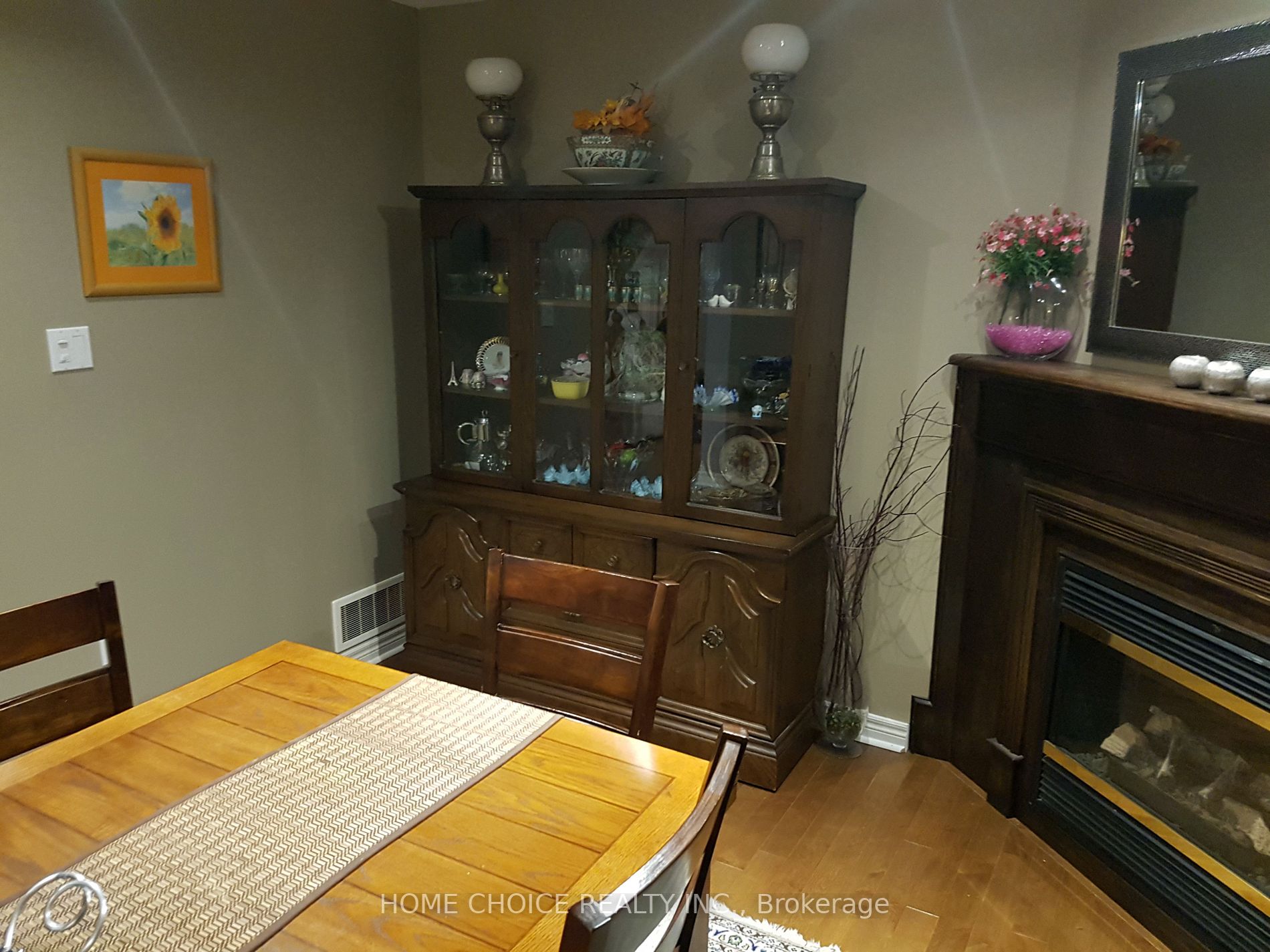 52 Metcalfe Dr
