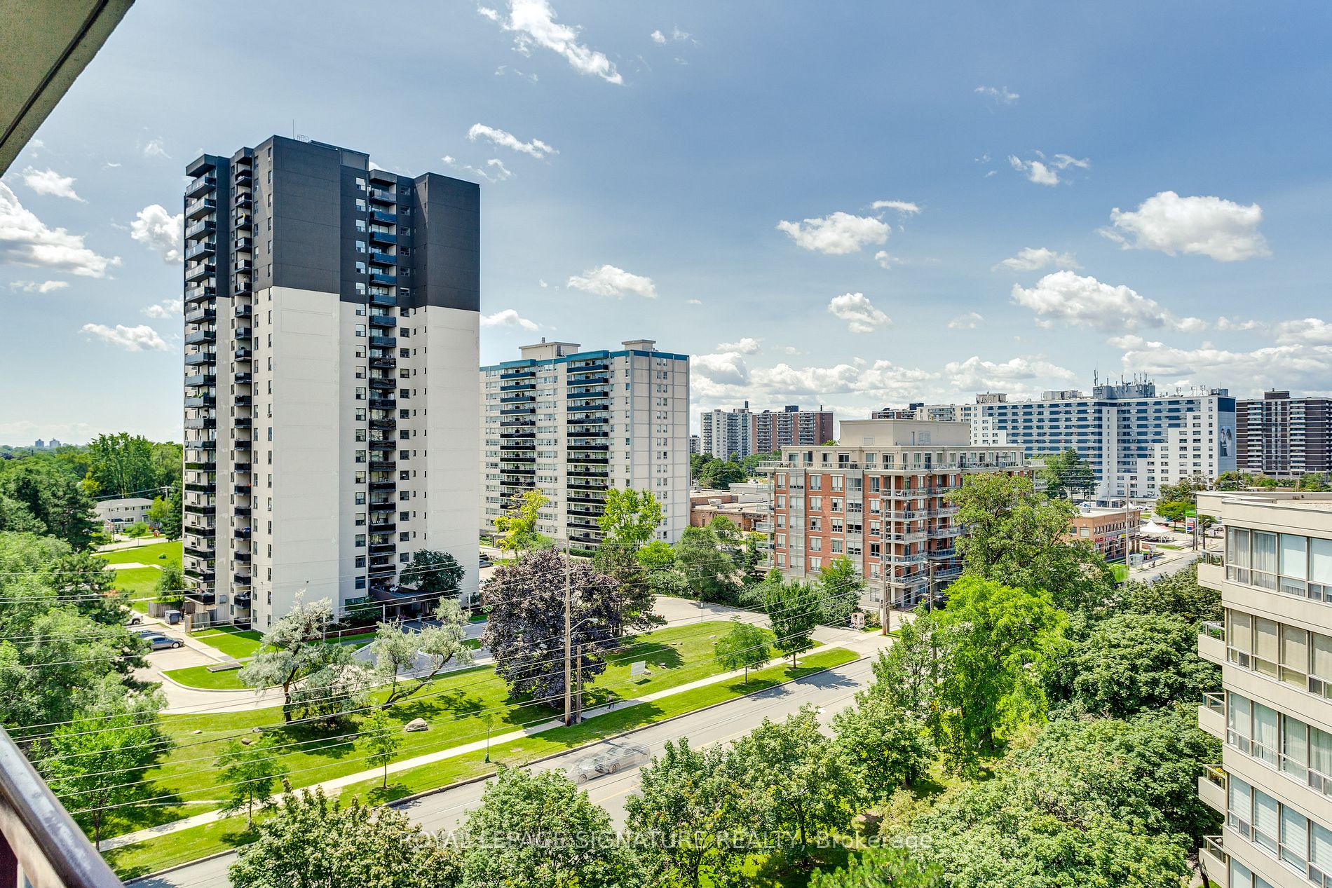 91 Townsgate Dr, #804