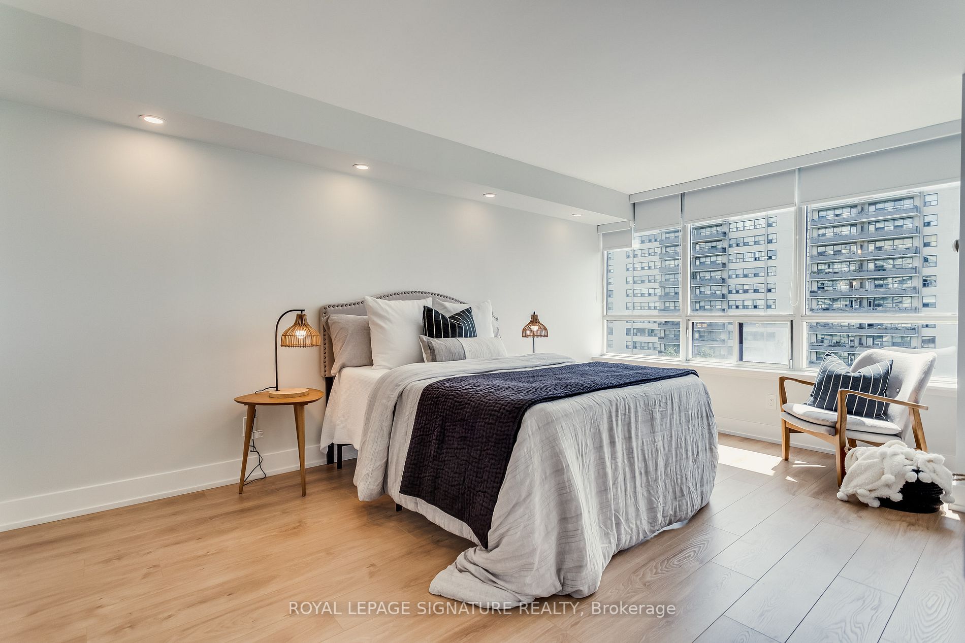 91 Townsgate Dr, #804