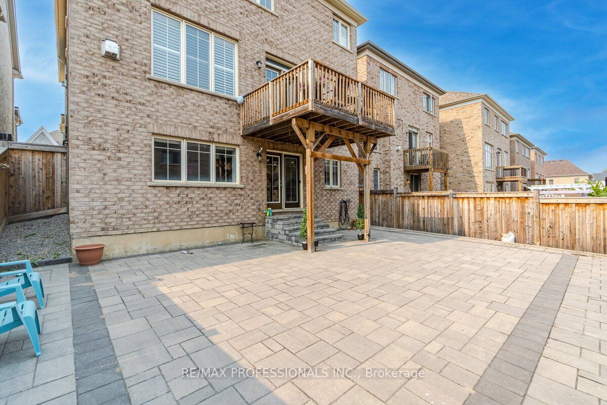 119 Fitzmaurice Dr