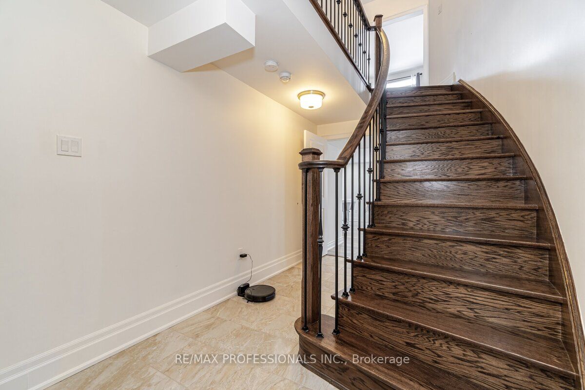 119 Fitzmaurice Dr