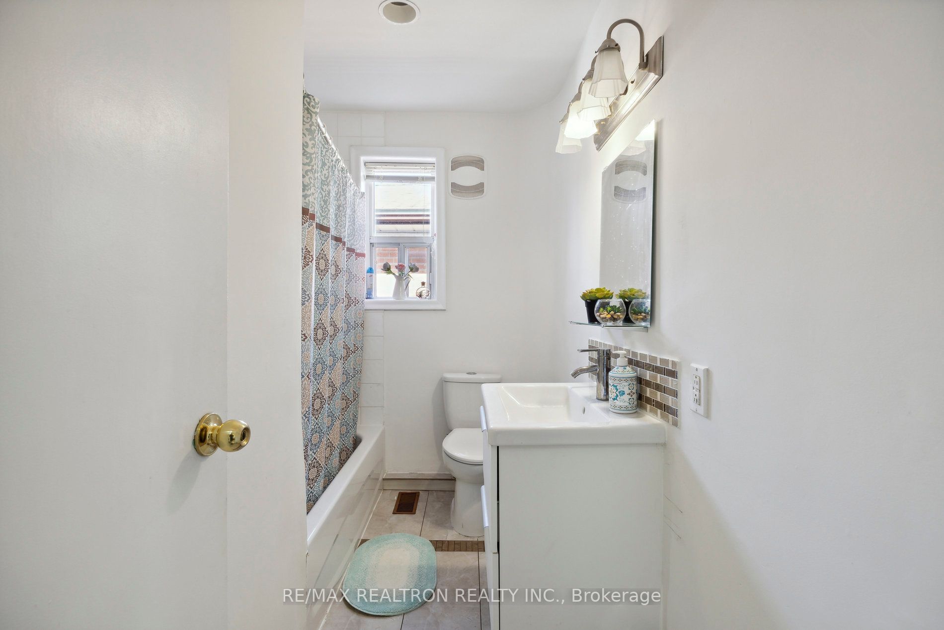 48 Glen Cameron Rd