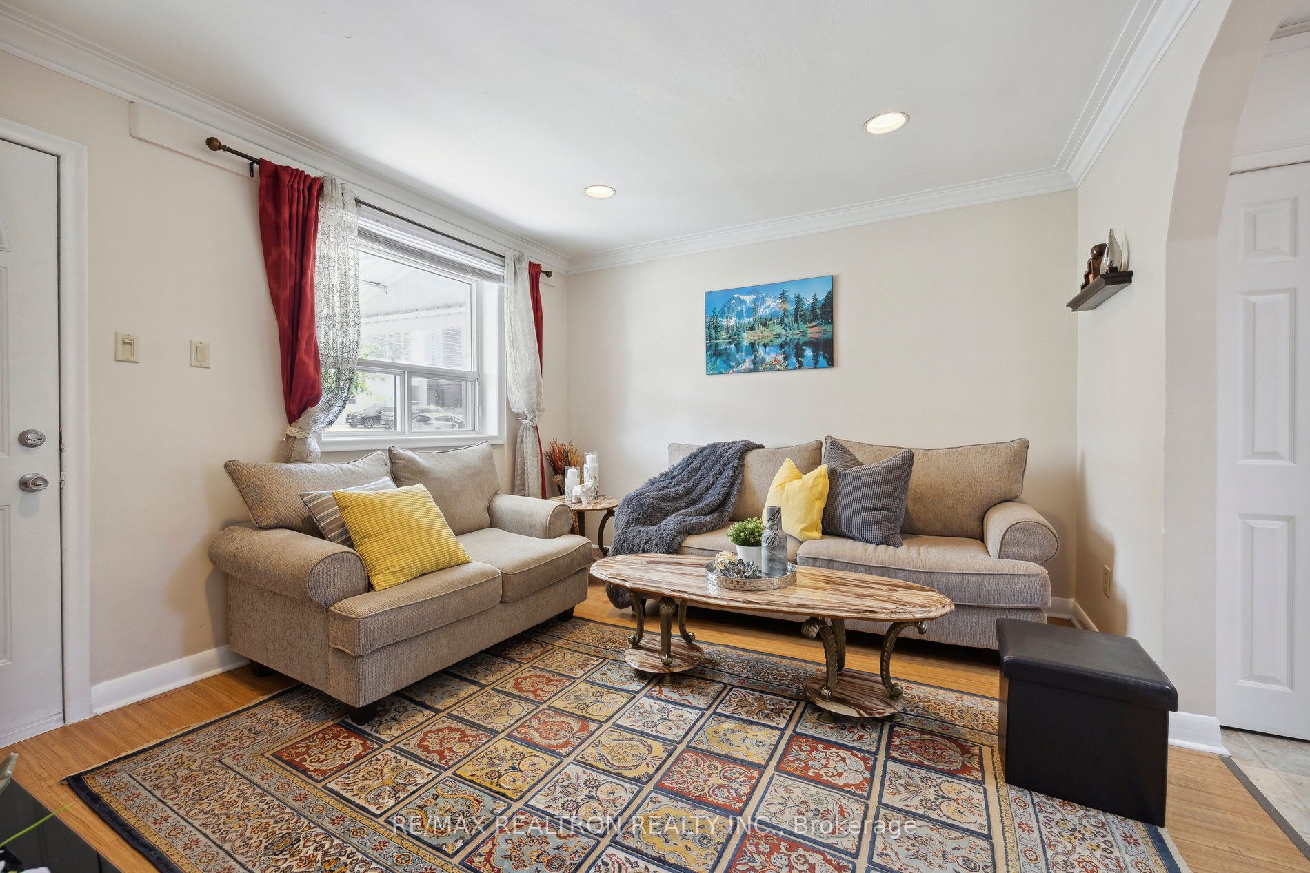 48 Glen Cameron Rd
