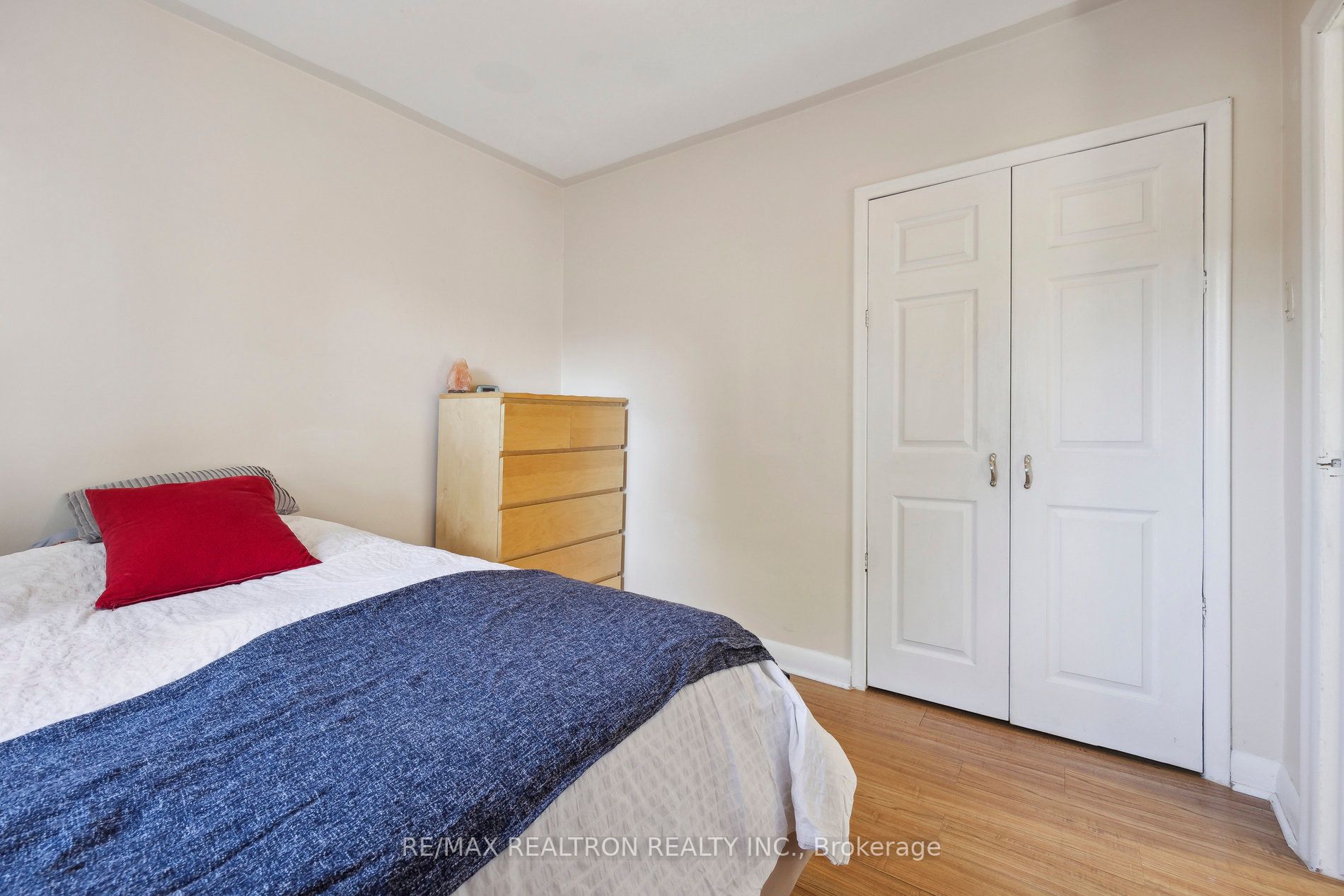 48 Glen Cameron Rd