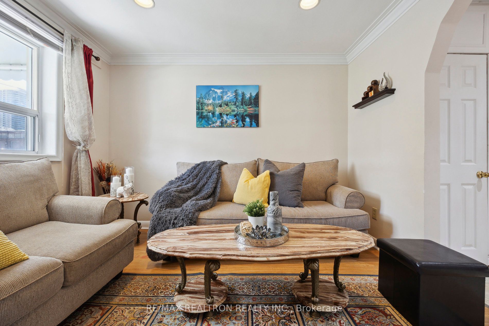 48 Glen Cameron Rd
