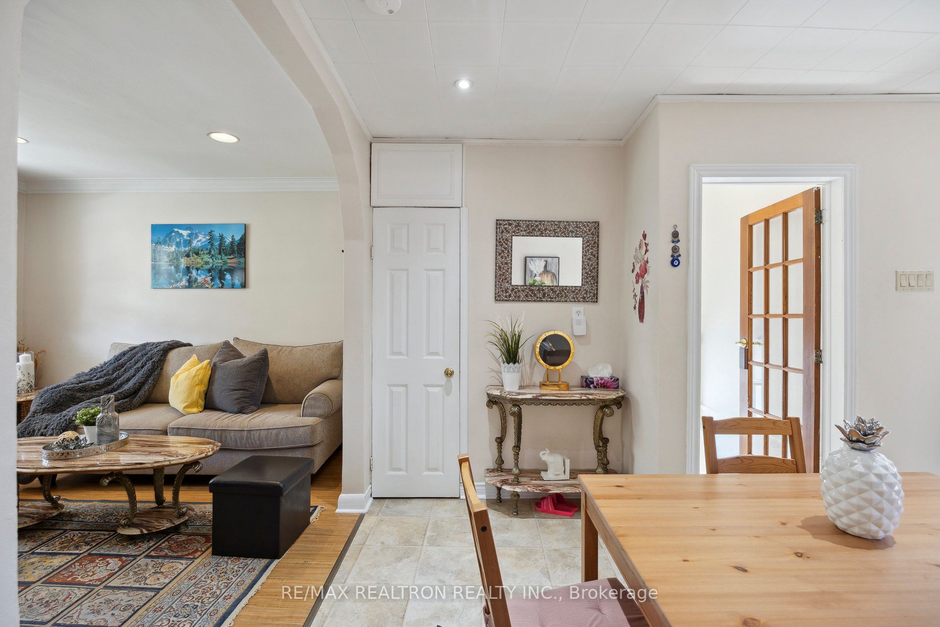 48 Glen Cameron Rd