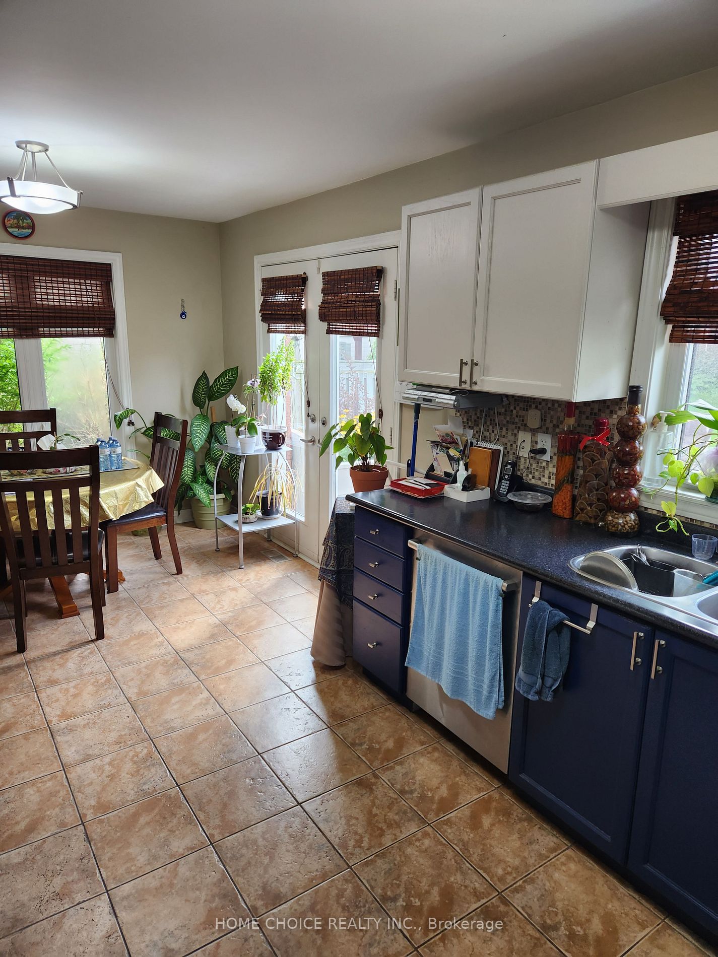 52 Metcalfe Dr