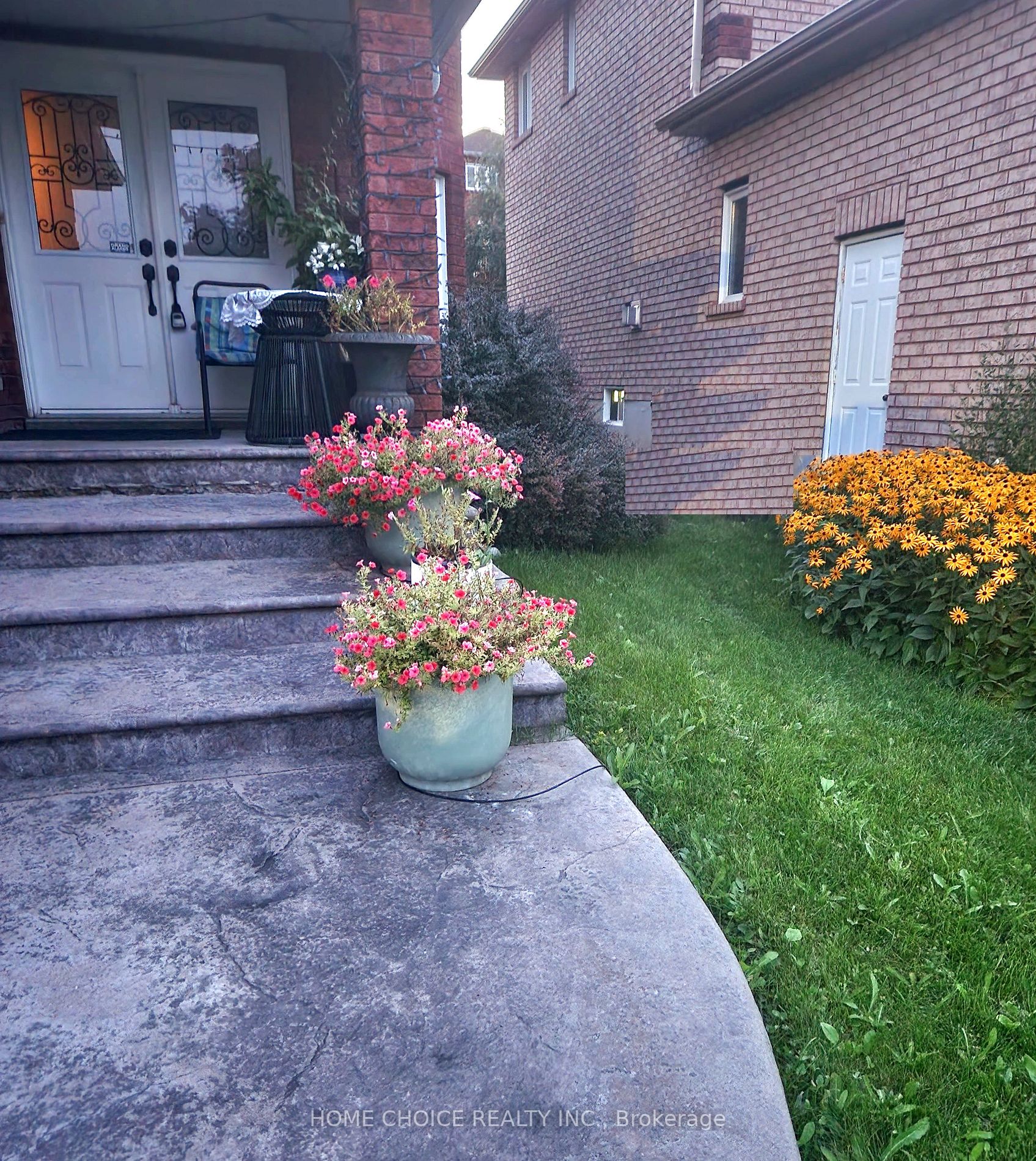 52 Metcalfe Dr