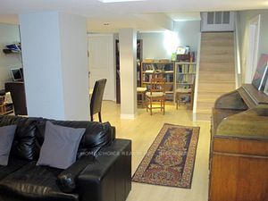 52 Metcalfe Dr