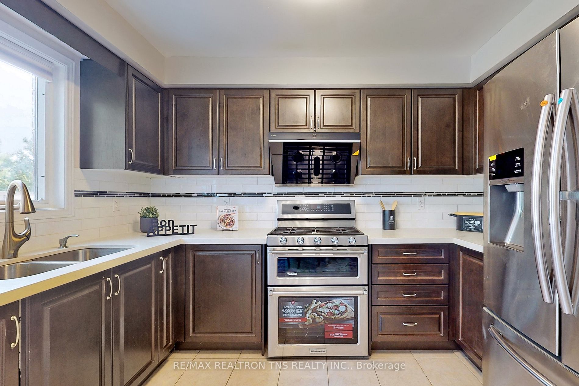 119 Revelstoke Cres