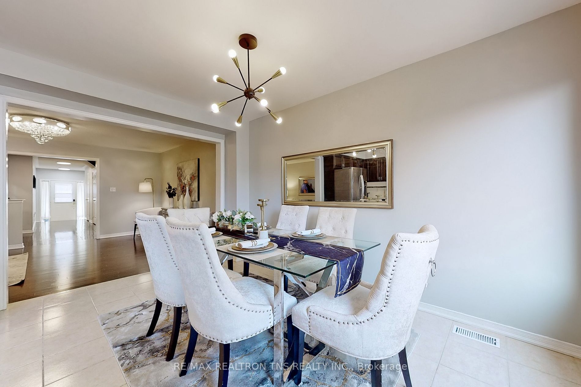 119 Revelstoke Cres