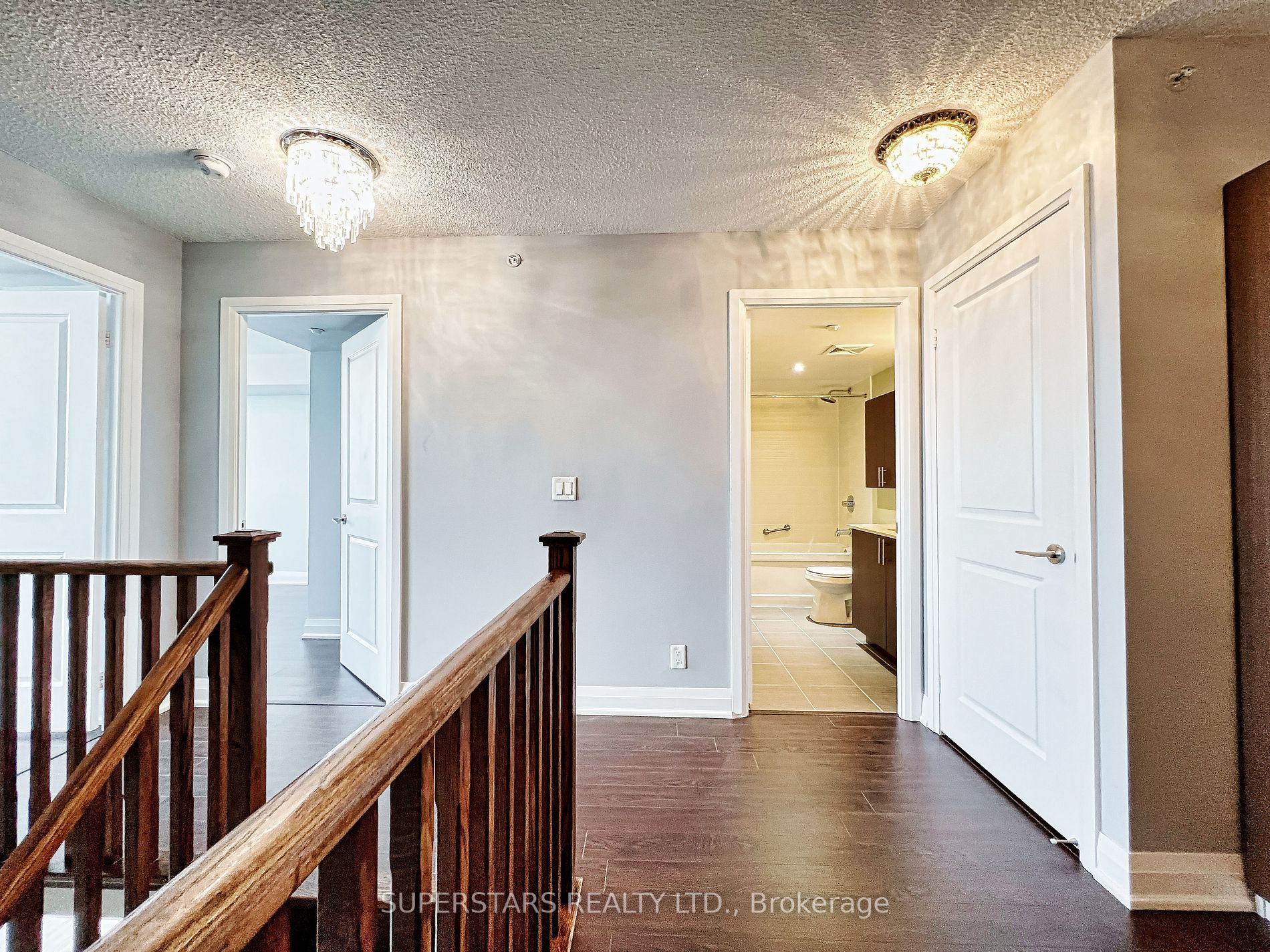 372 Highway 7 Rd E, #Ph16