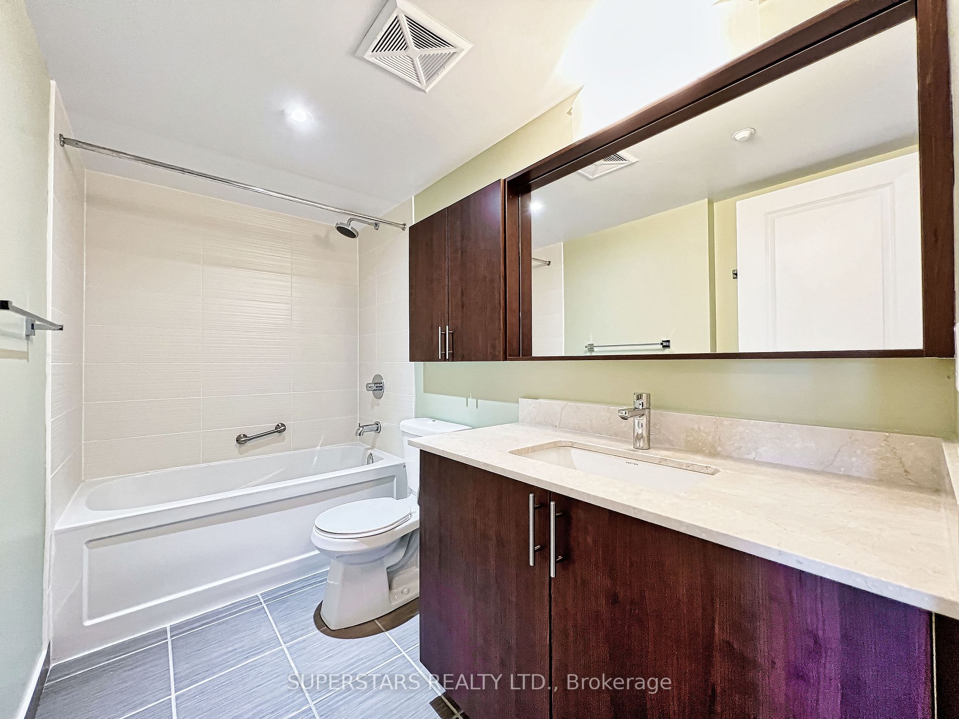 372 Highway 7 Rd E, #Ph16