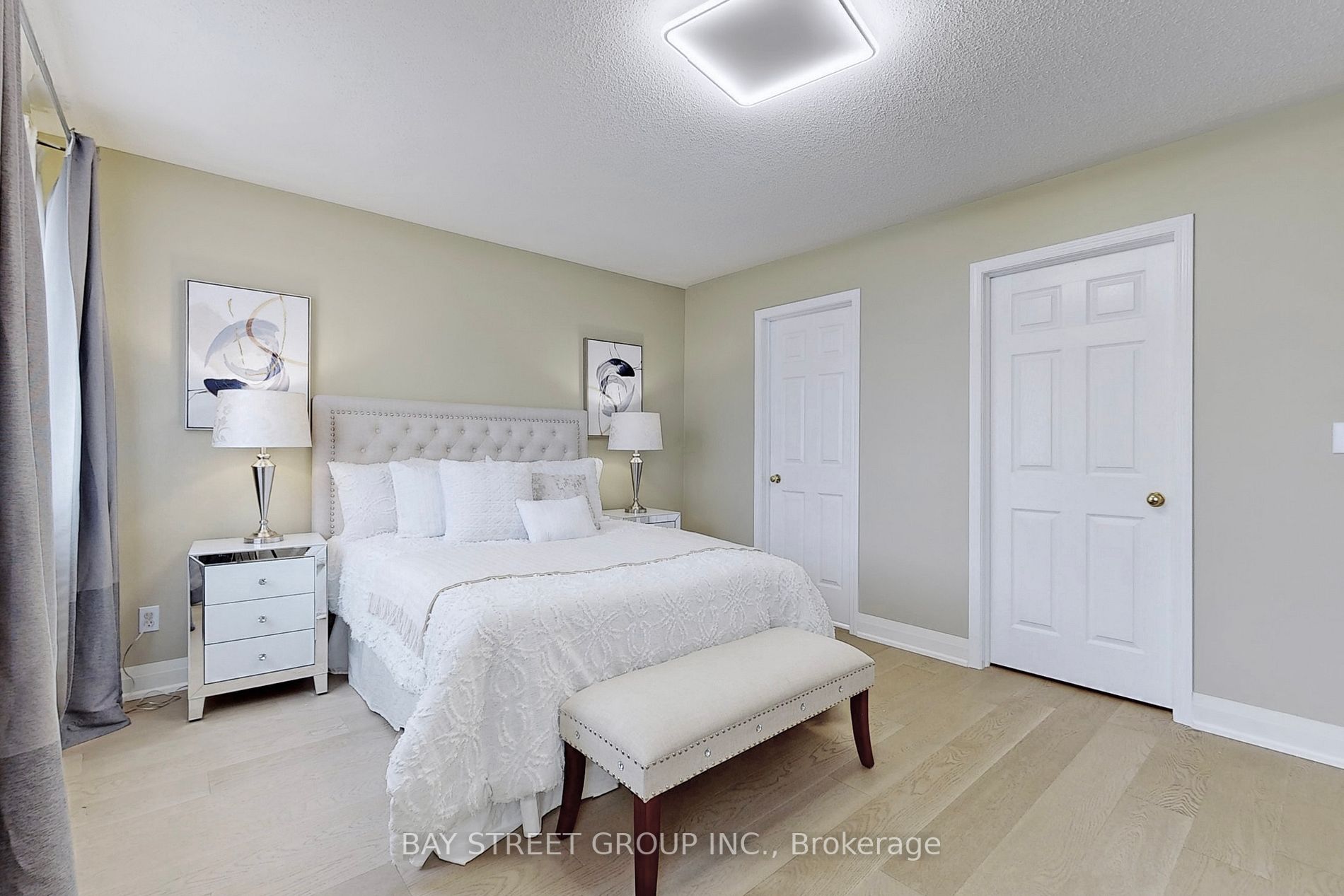 25 Tower Bridge Cres