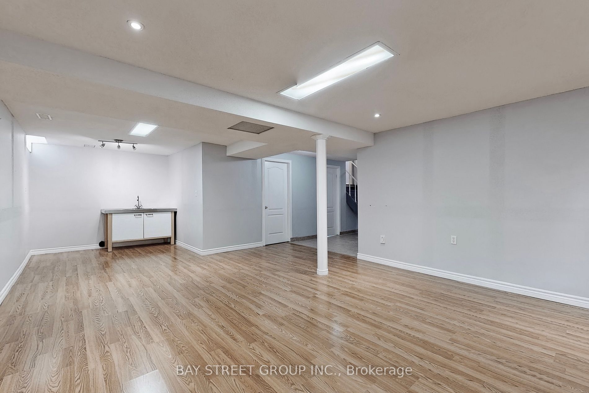 25 Tower Bridge Cres