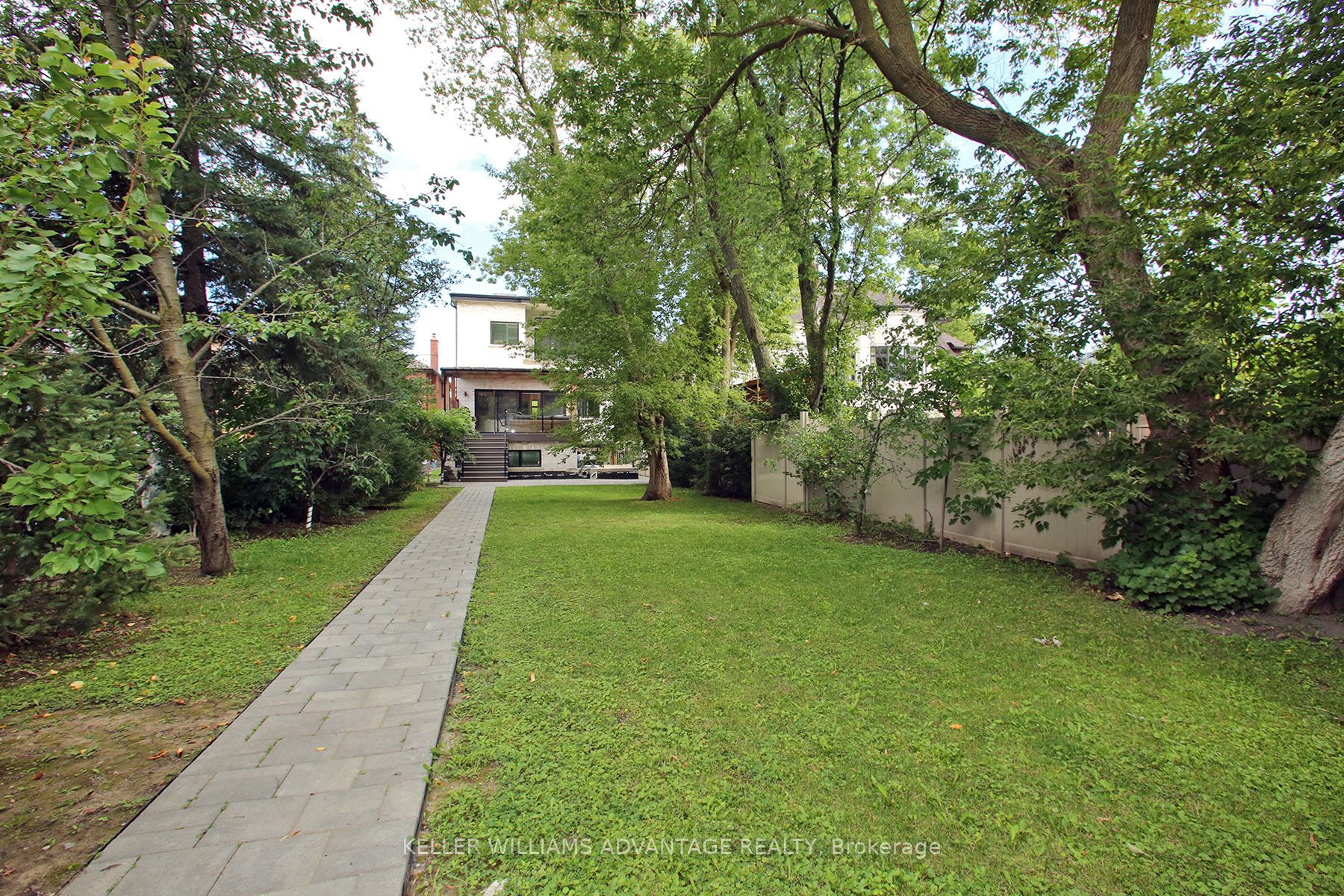 49 Garden Ave