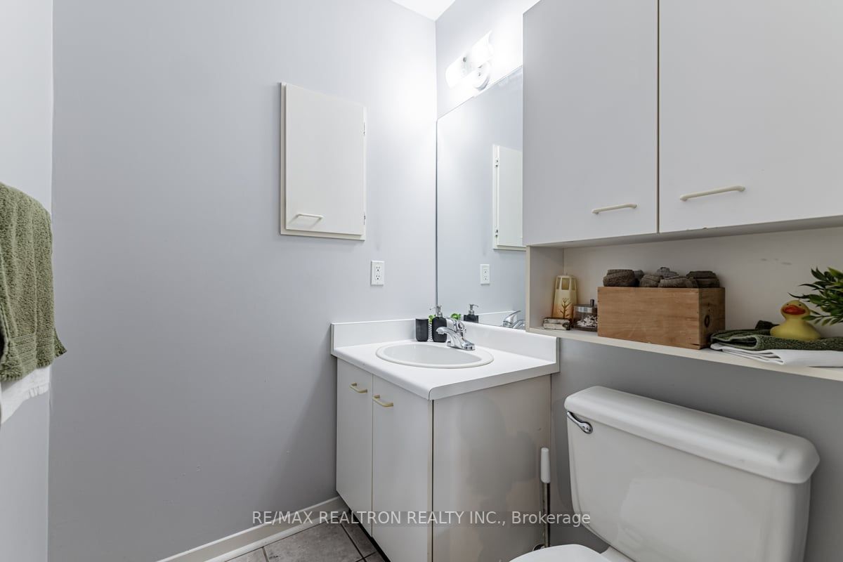 163 Gailcrest Circ