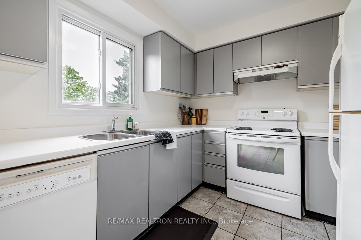 163 Gailcrest Circ