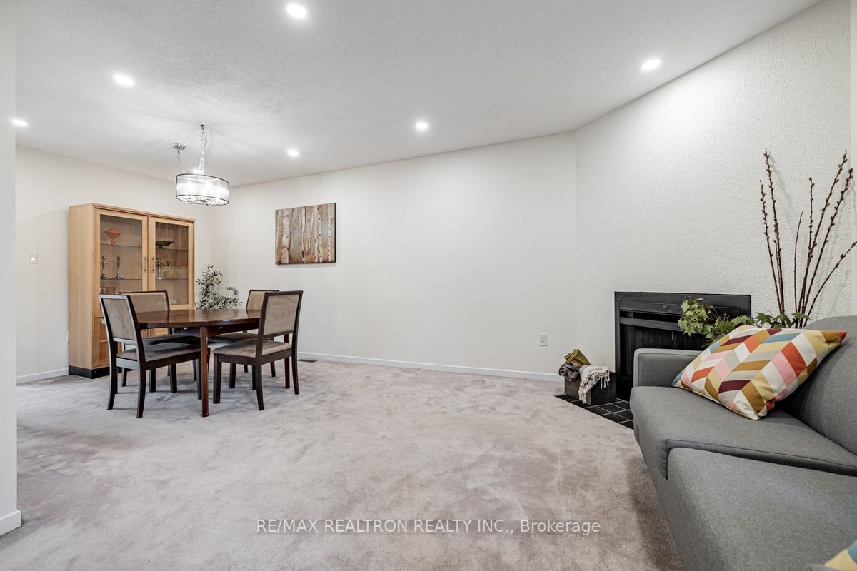 163 Gailcrest Circ