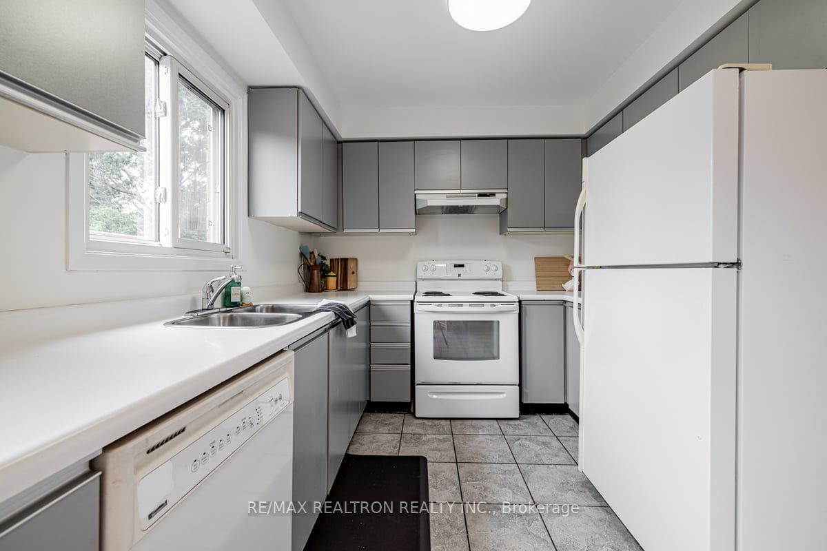 163 Gailcrest Circ