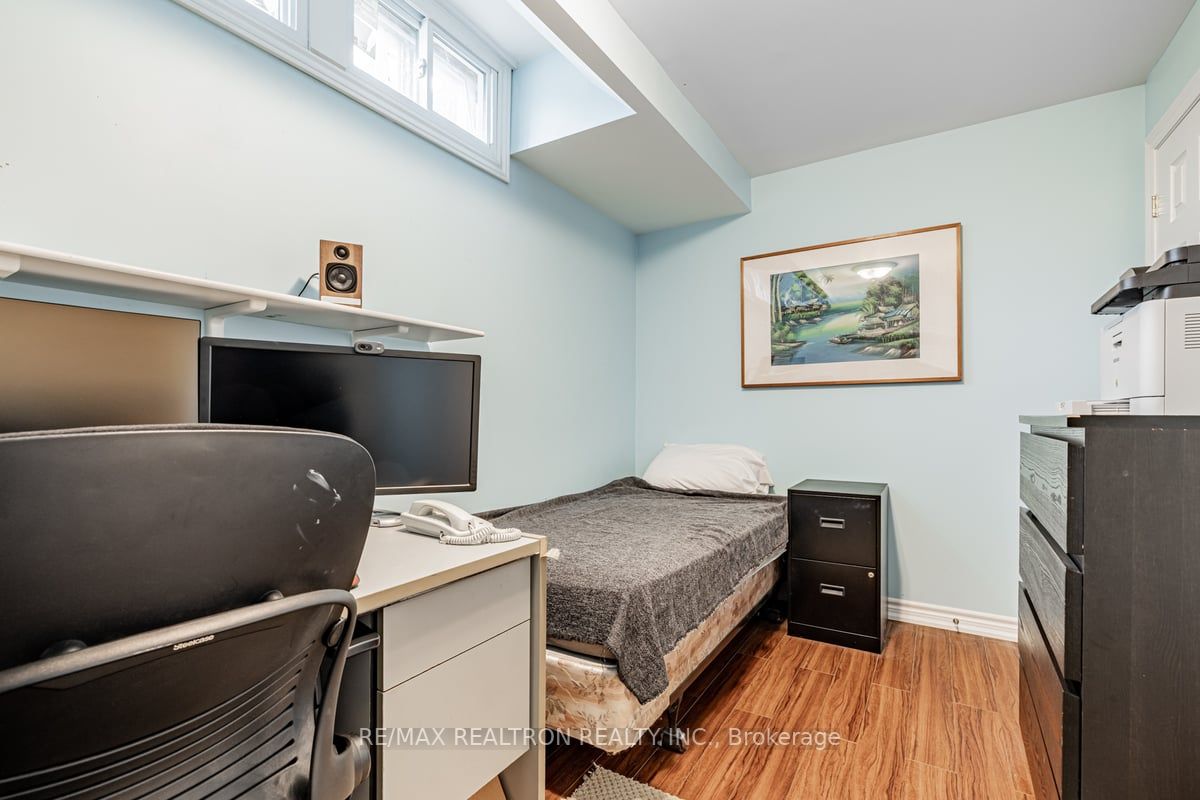 163 Gailcrest Circ