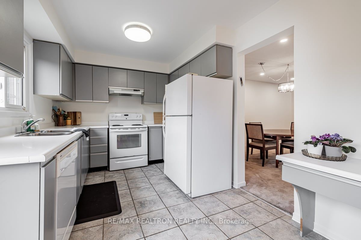 163 Gailcrest Circ