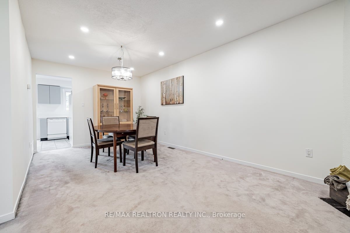 163 Gailcrest Circ