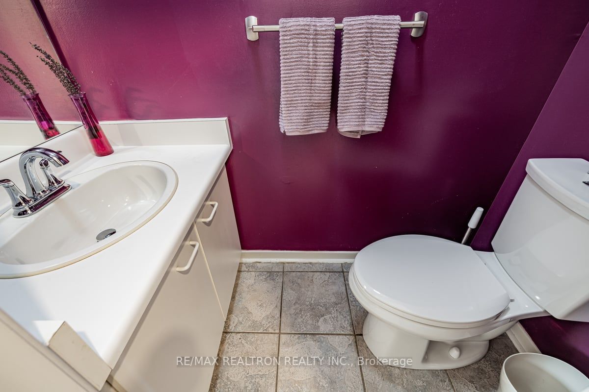 163 Gailcrest Circ