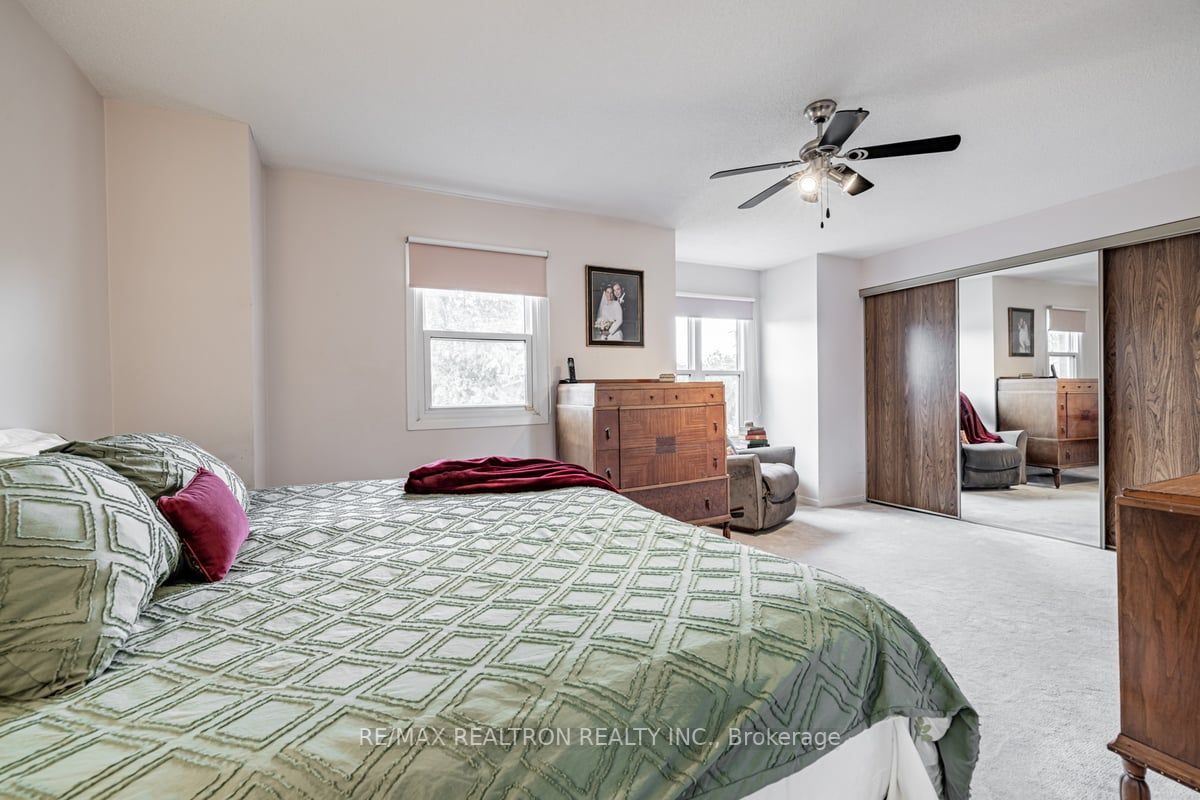 163 Gailcrest Circ