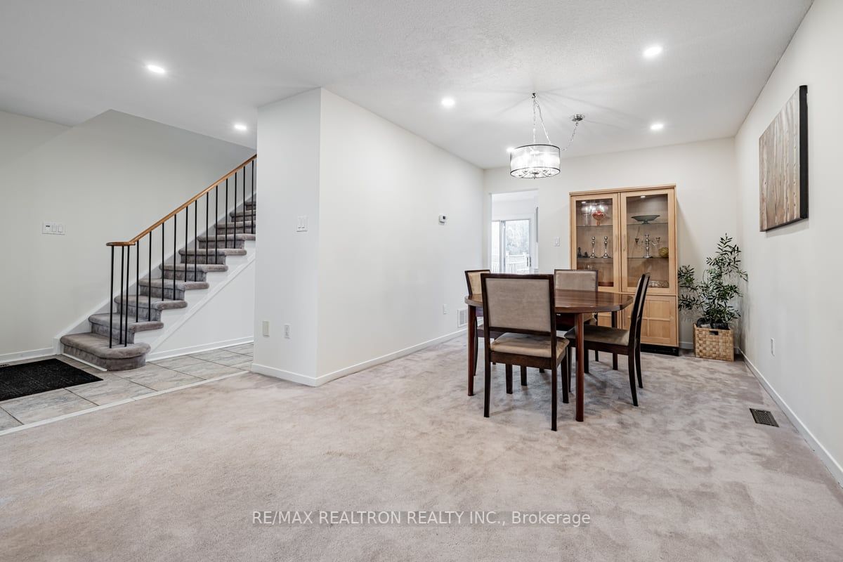163 Gailcrest Circ