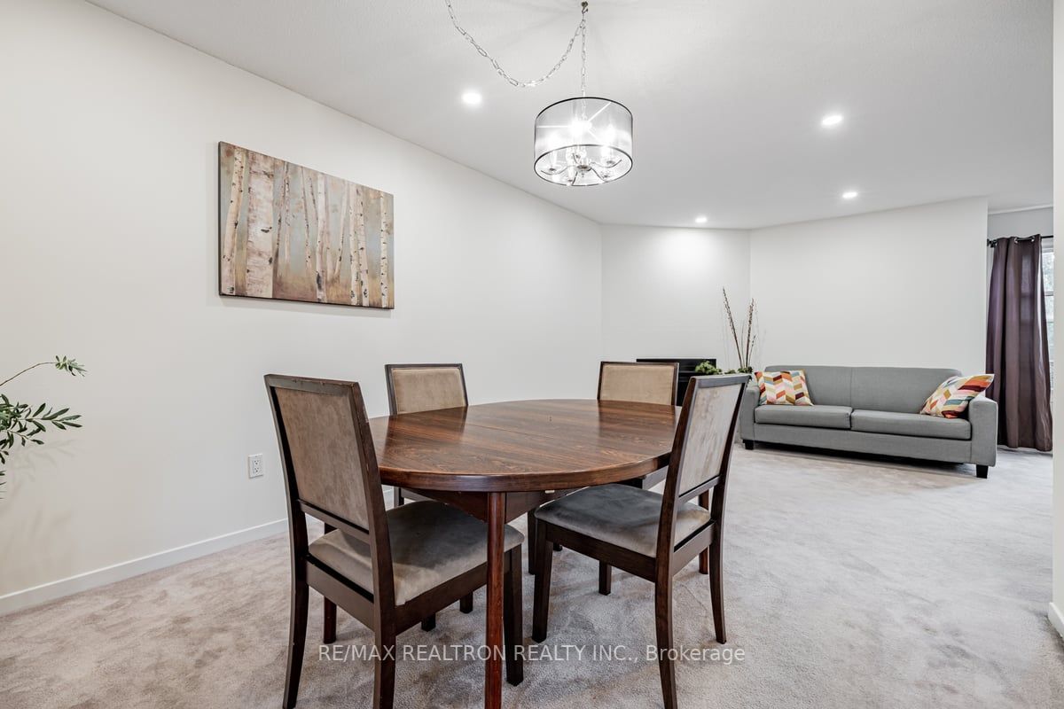 163 Gailcrest Circ