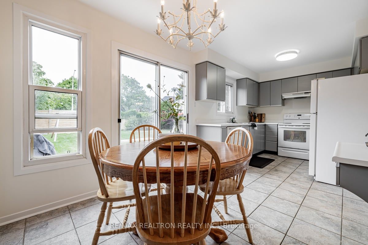 163 Gailcrest Circ