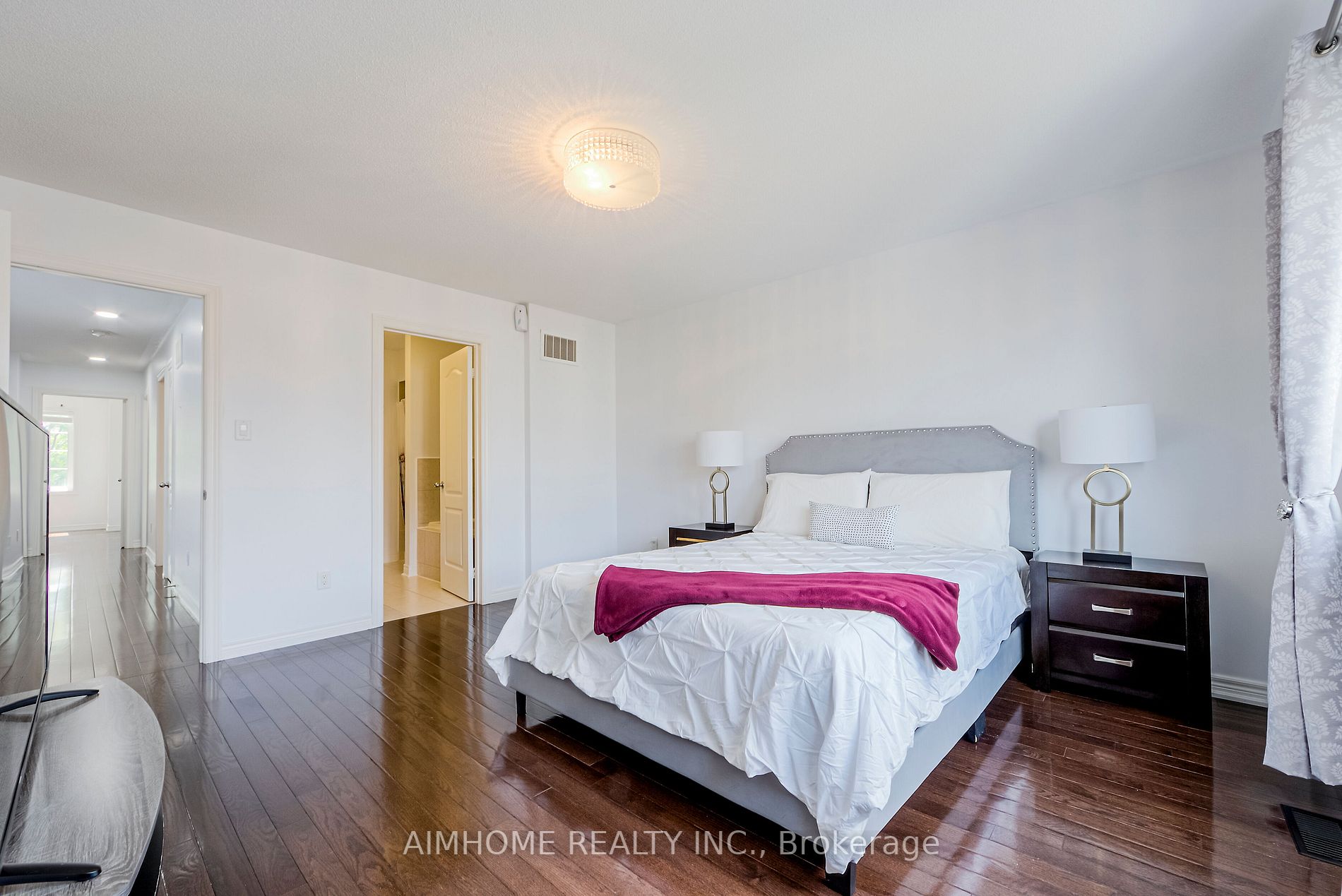 34 Meadowhawk Trail