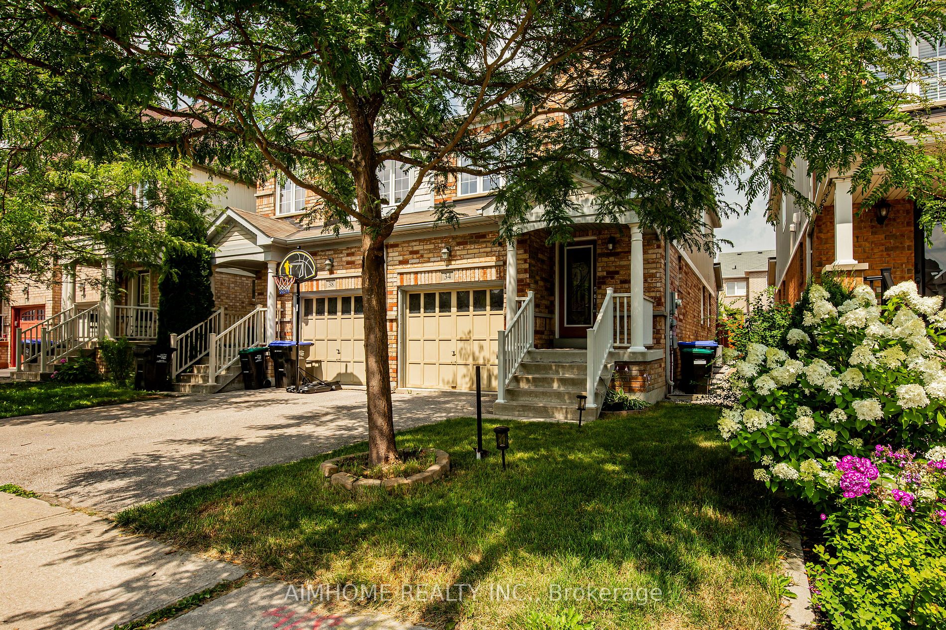 34 Meadowhawk Trail
