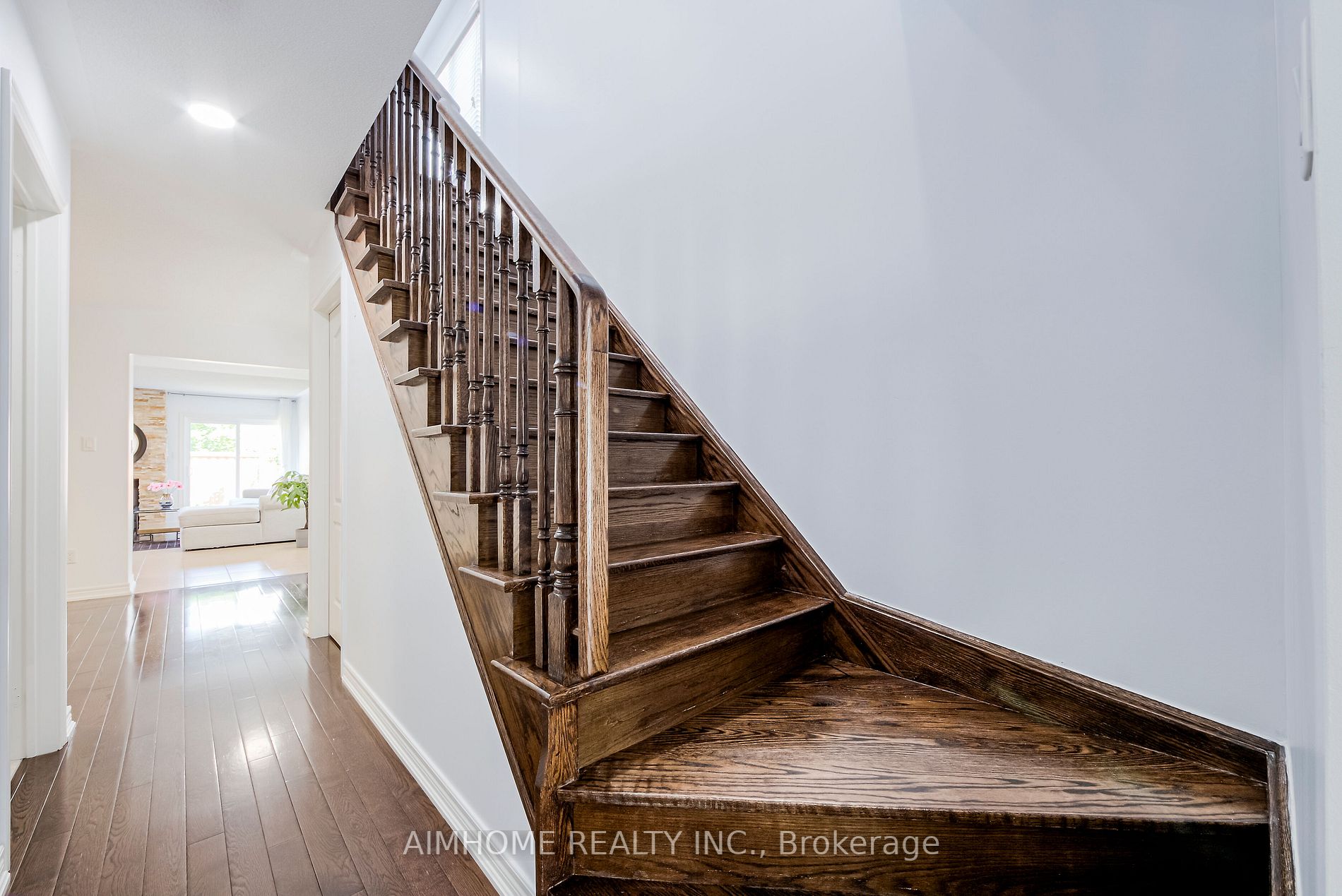 34 Meadowhawk Trail