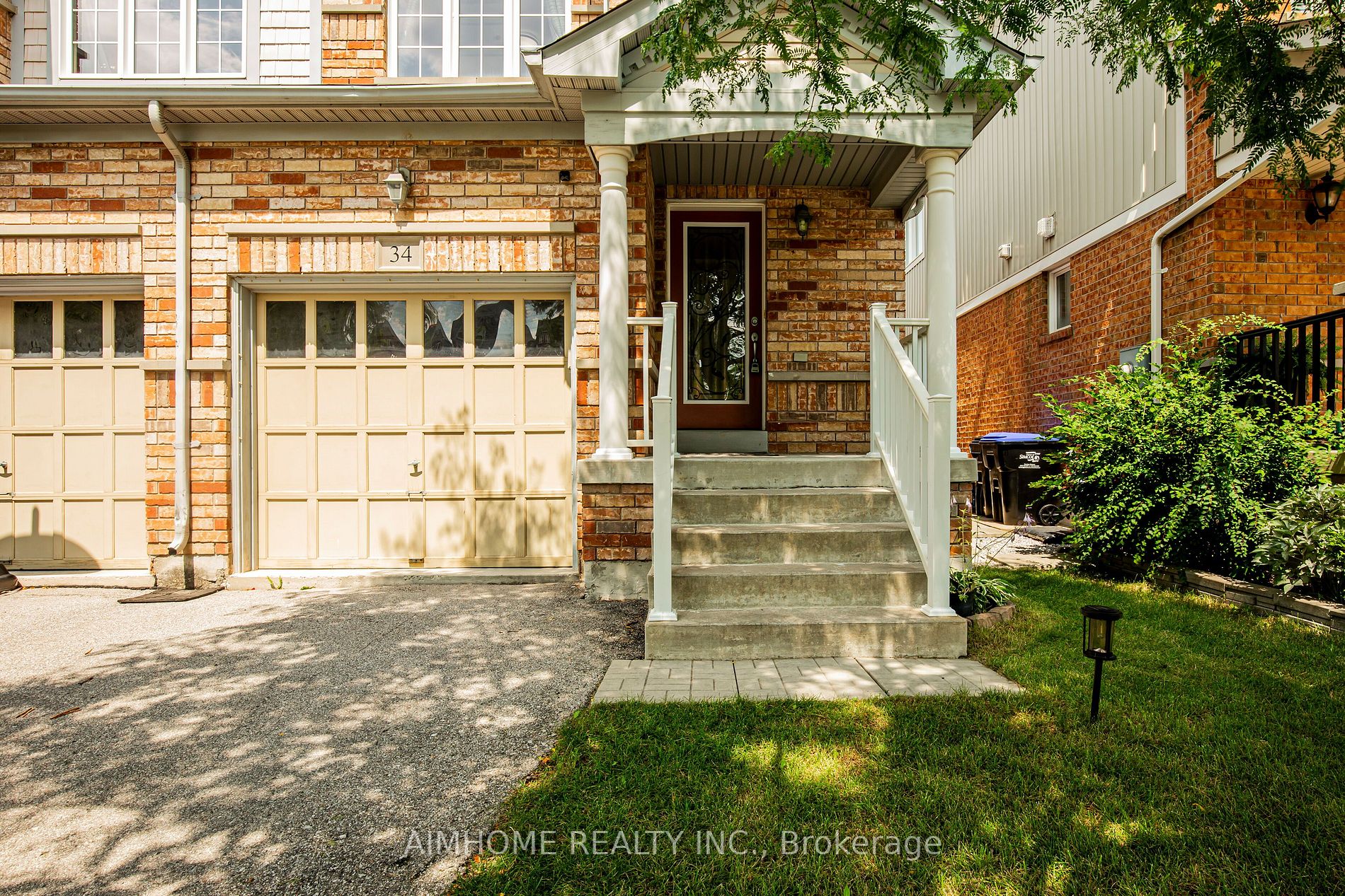 34 Meadowhawk Trail