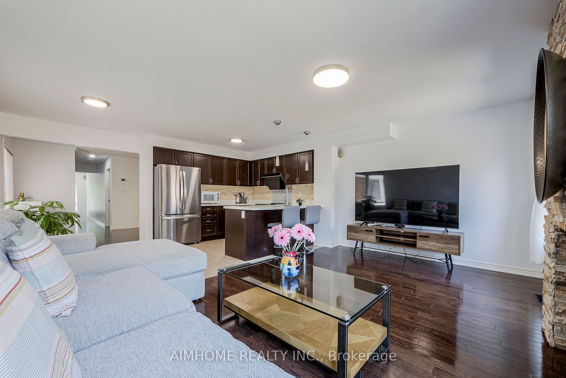 34 Meadowhawk Trail