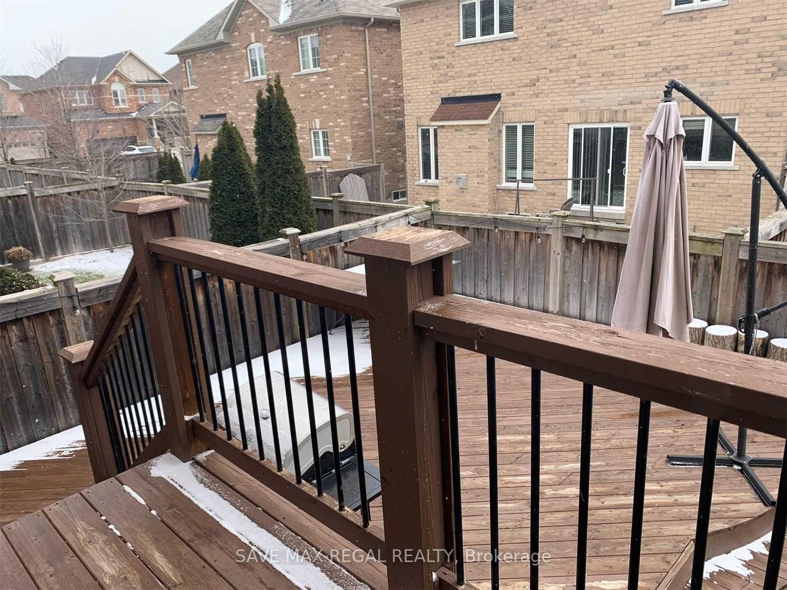 9 Lost Pond Cres
