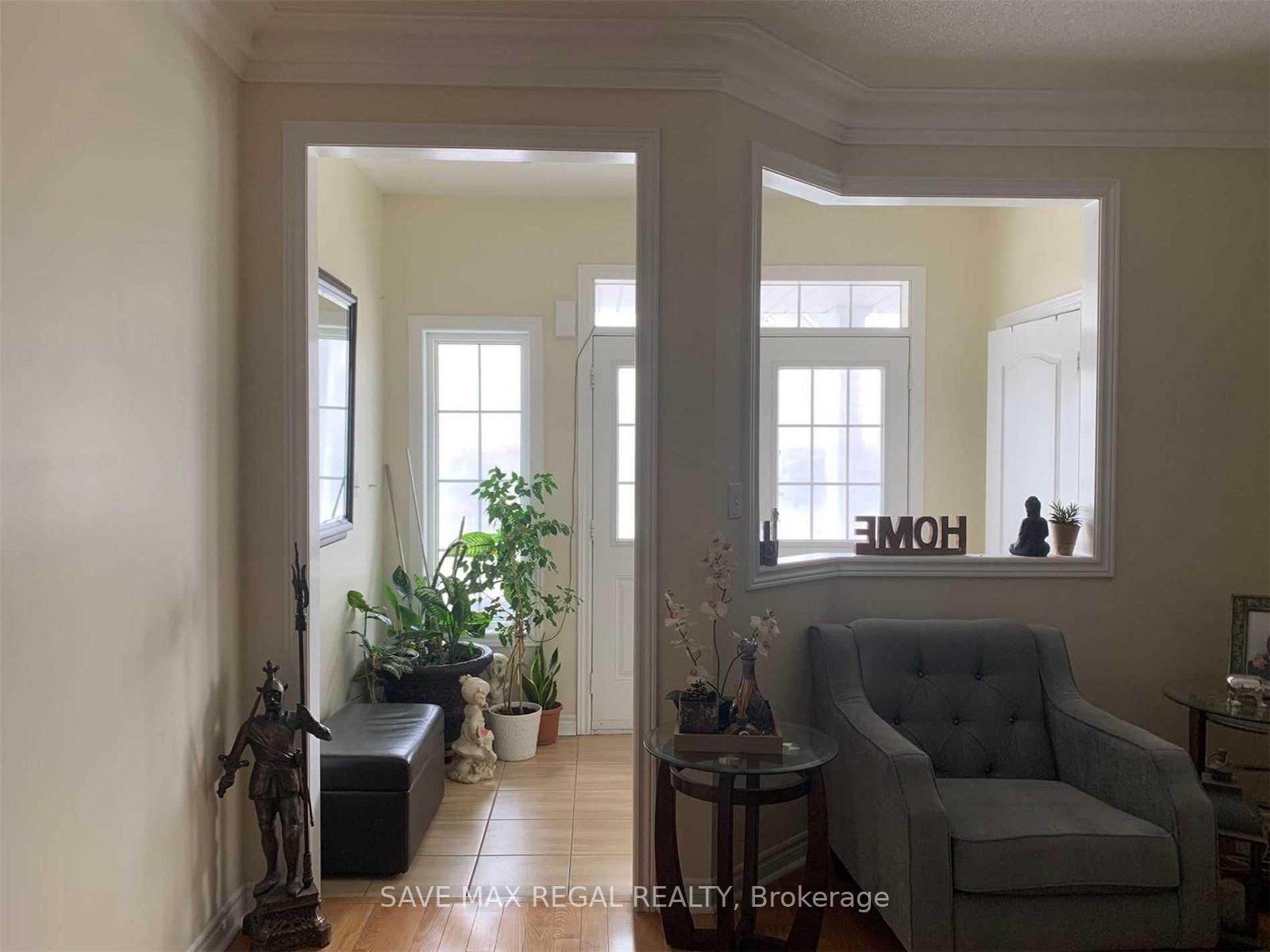 9 Lost Pond Cres