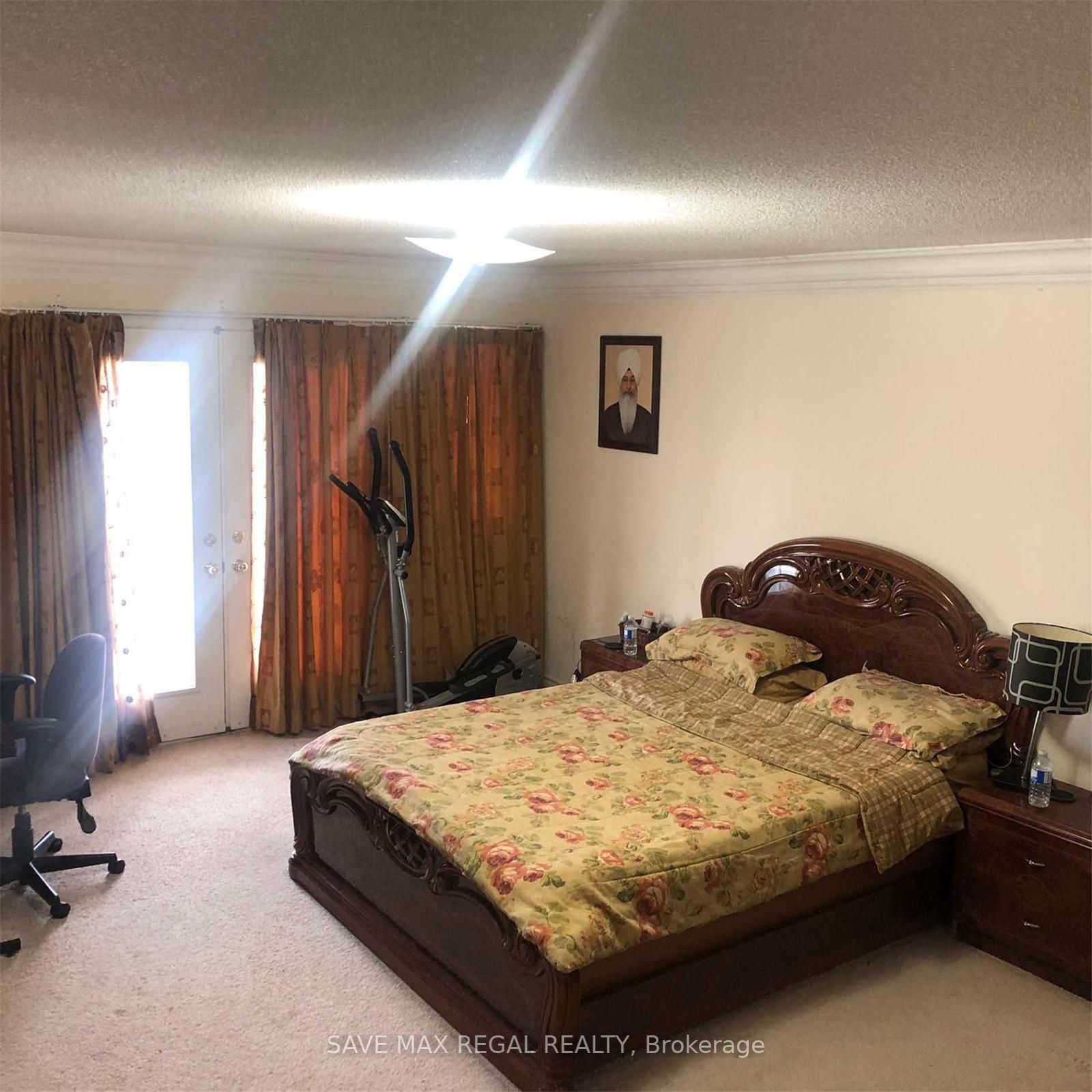 9 Lost Pond Cres