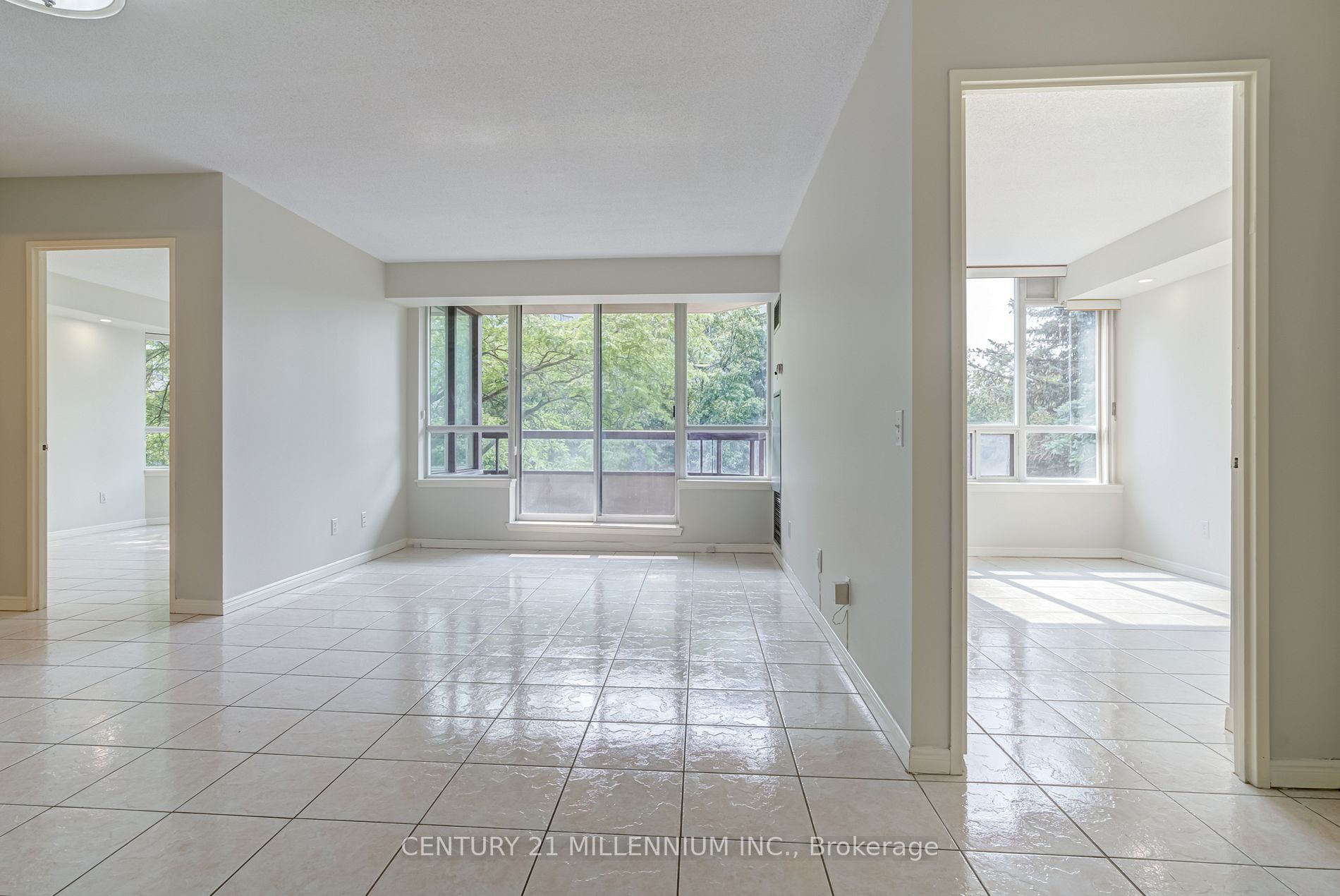 81 Townsgate Dr, #211