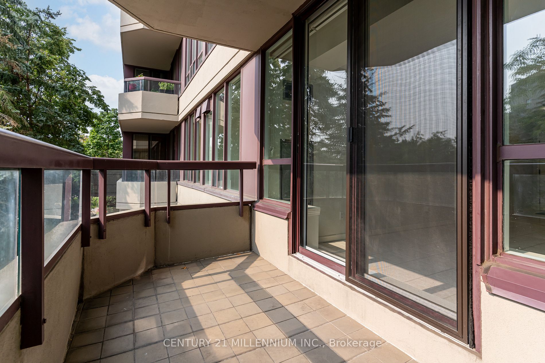 81 Townsgate Dr, #211