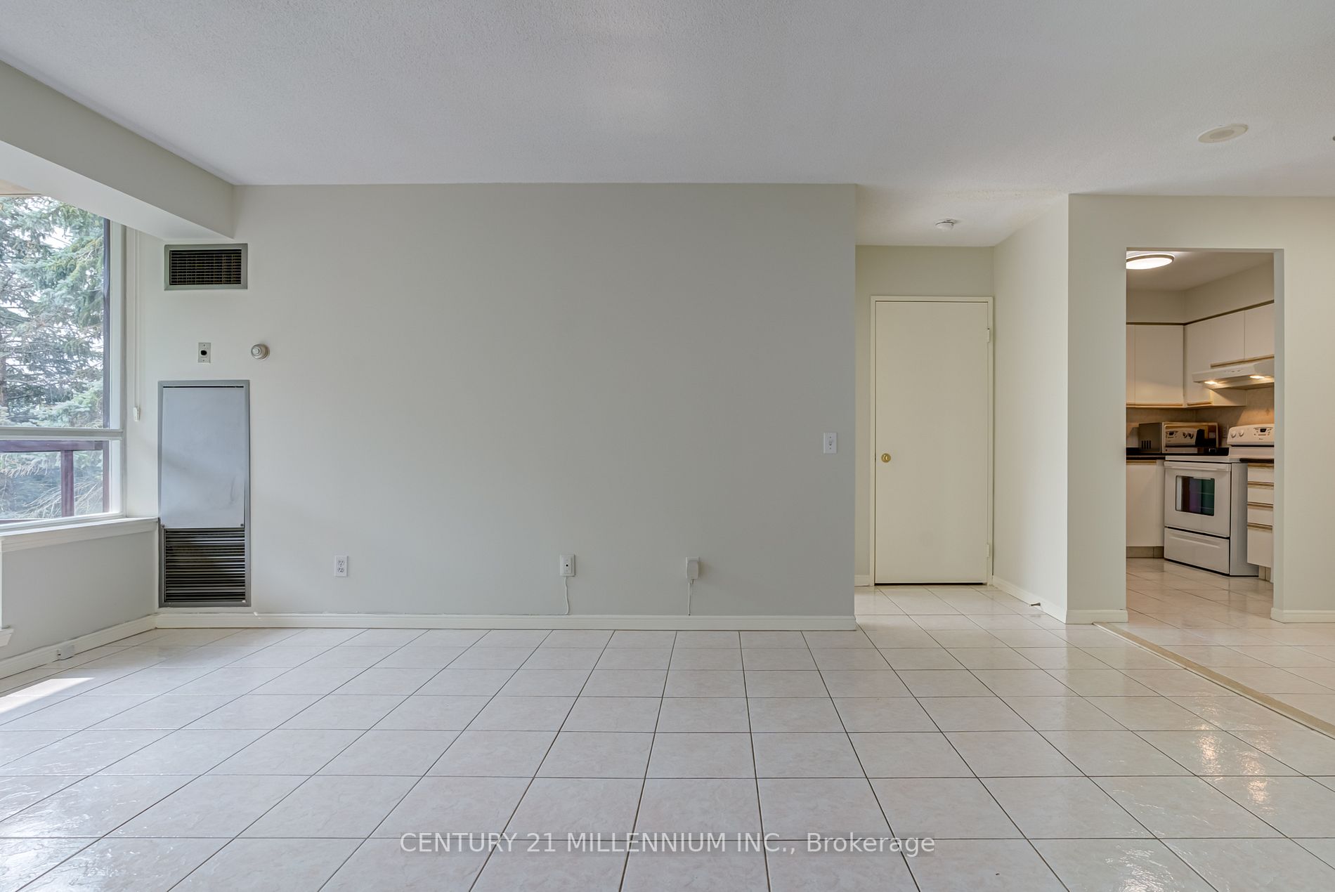 81 Townsgate Dr, #211