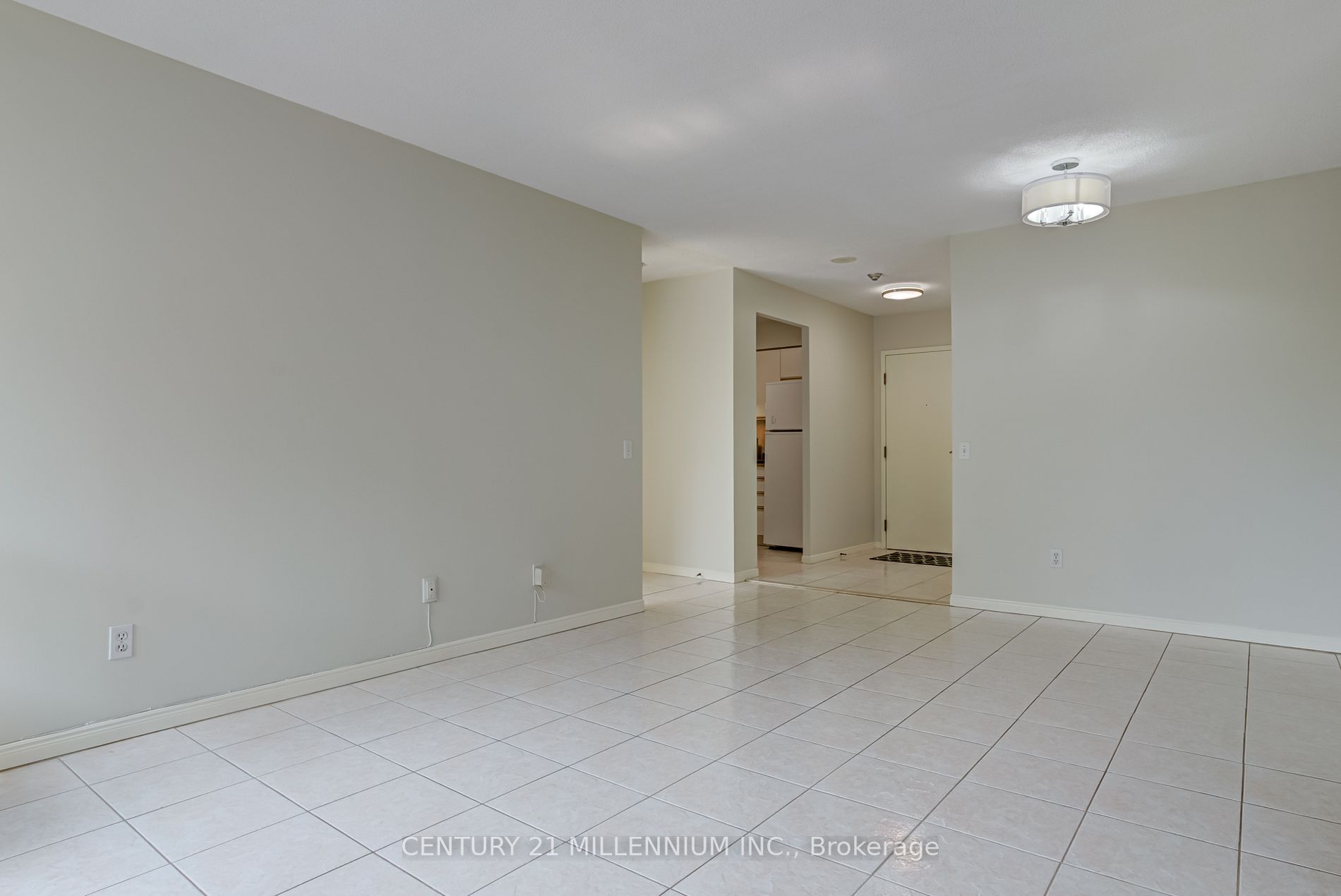 81 Townsgate Dr, #211