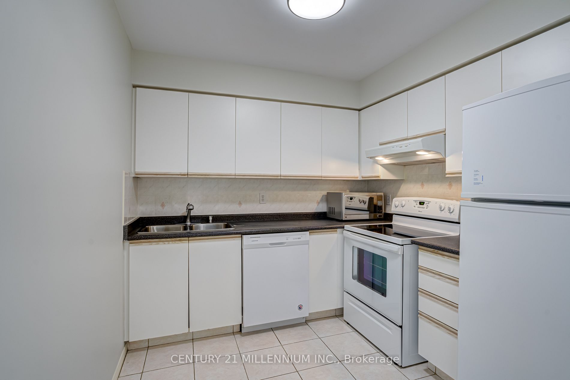 81 Townsgate Dr, #211