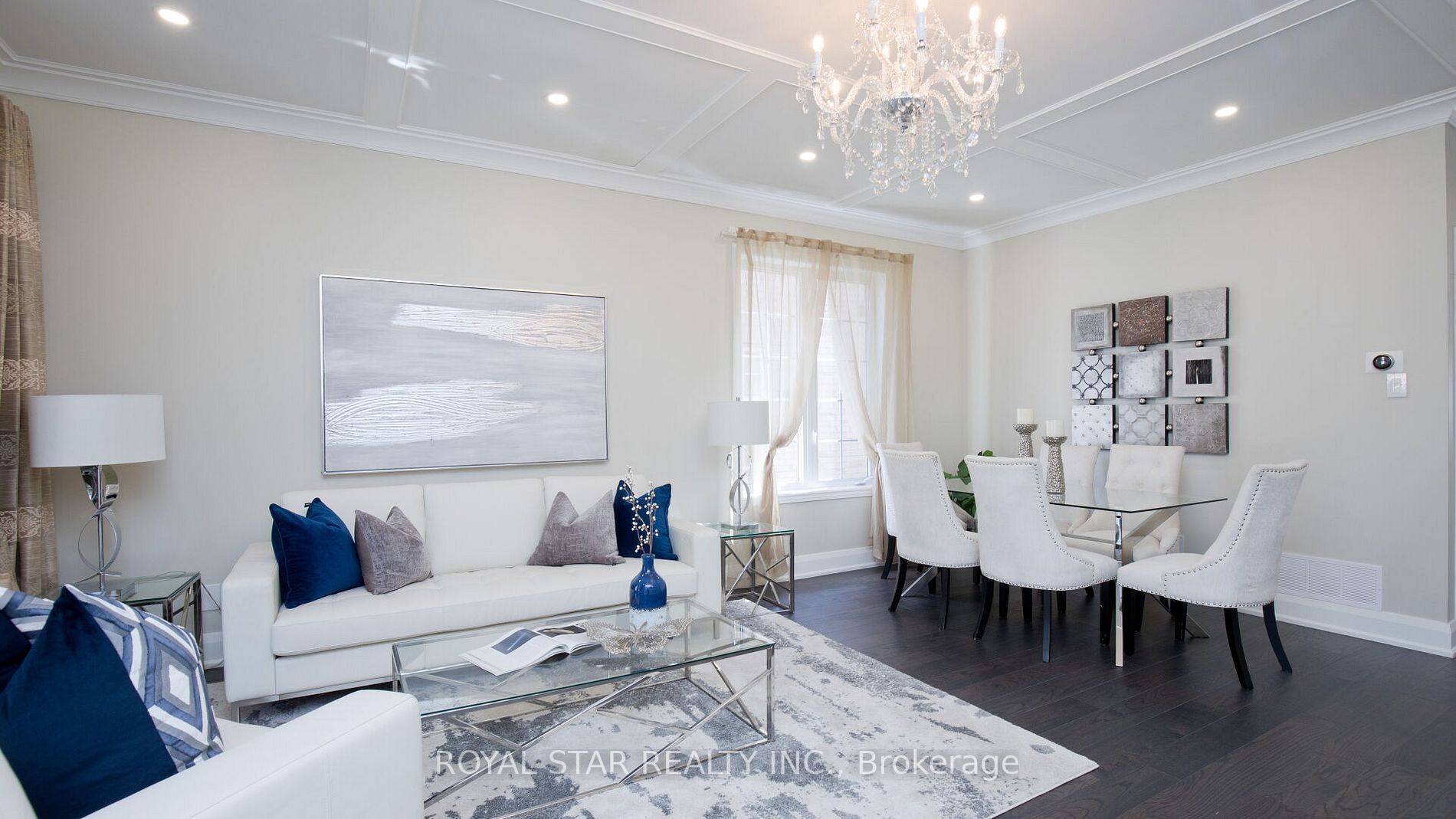 123 Royview Cres