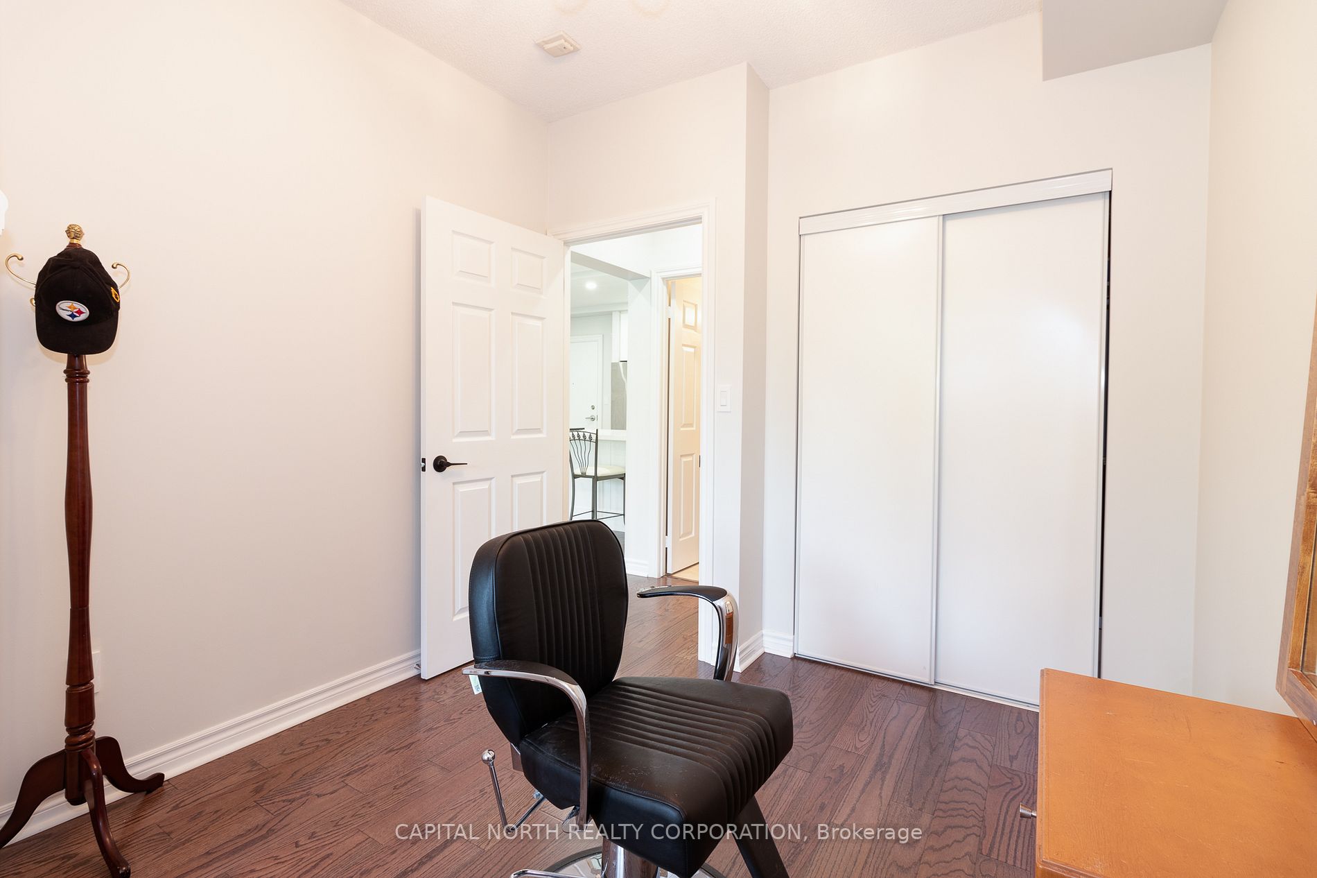 4620 Highway 7, #301