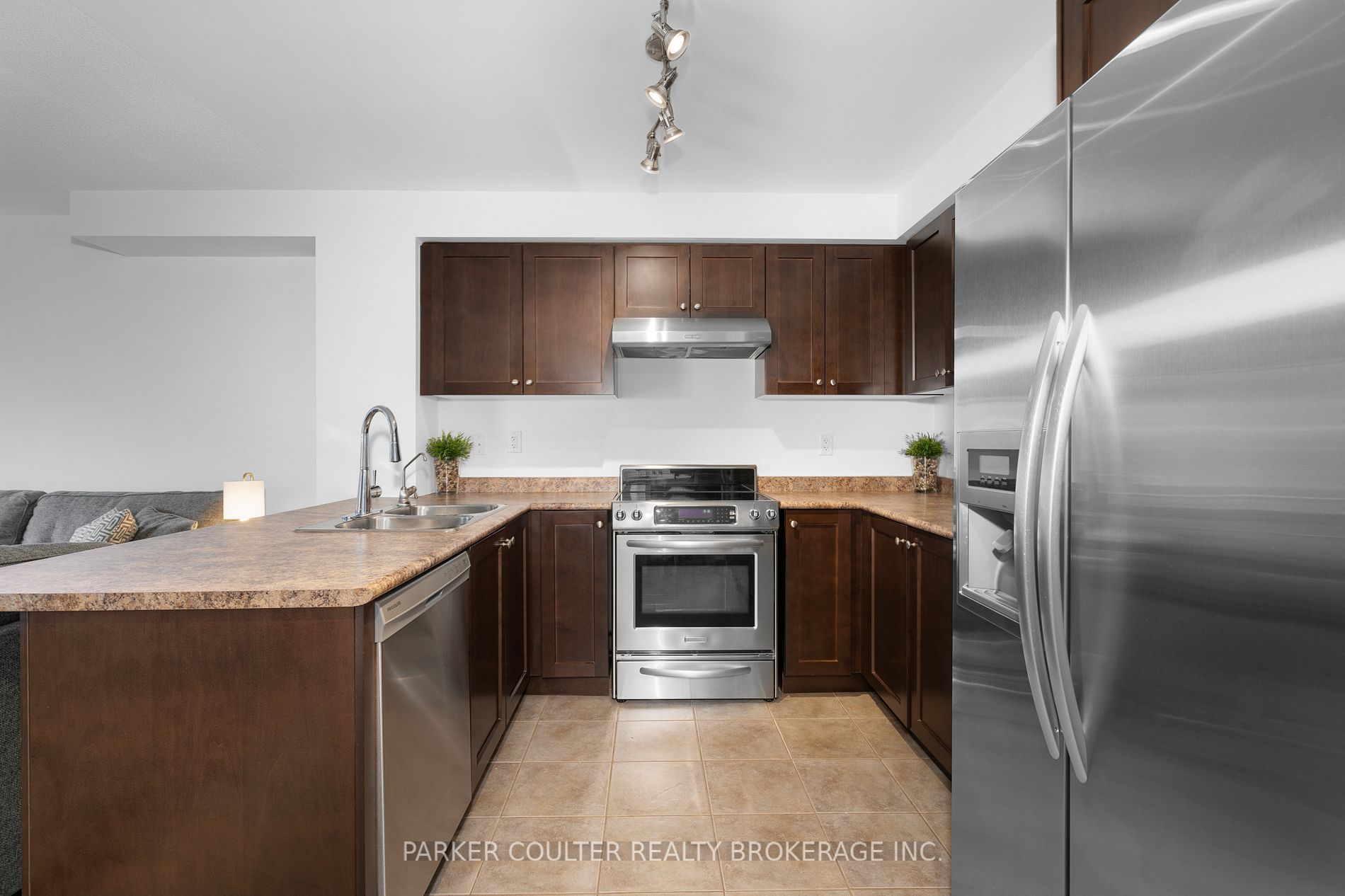 70 Meadowhawk Trail