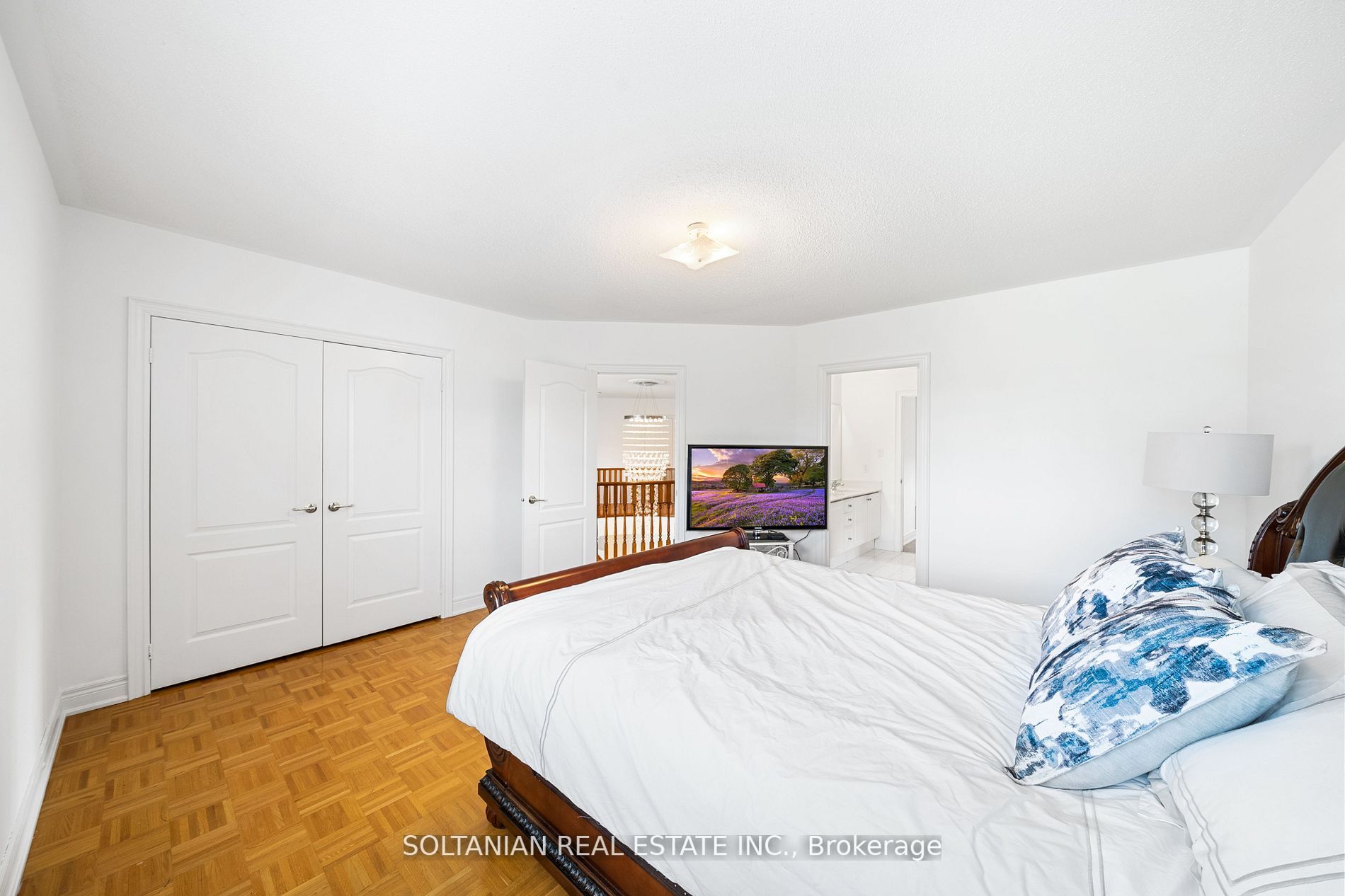 198 Treelawn Blvd